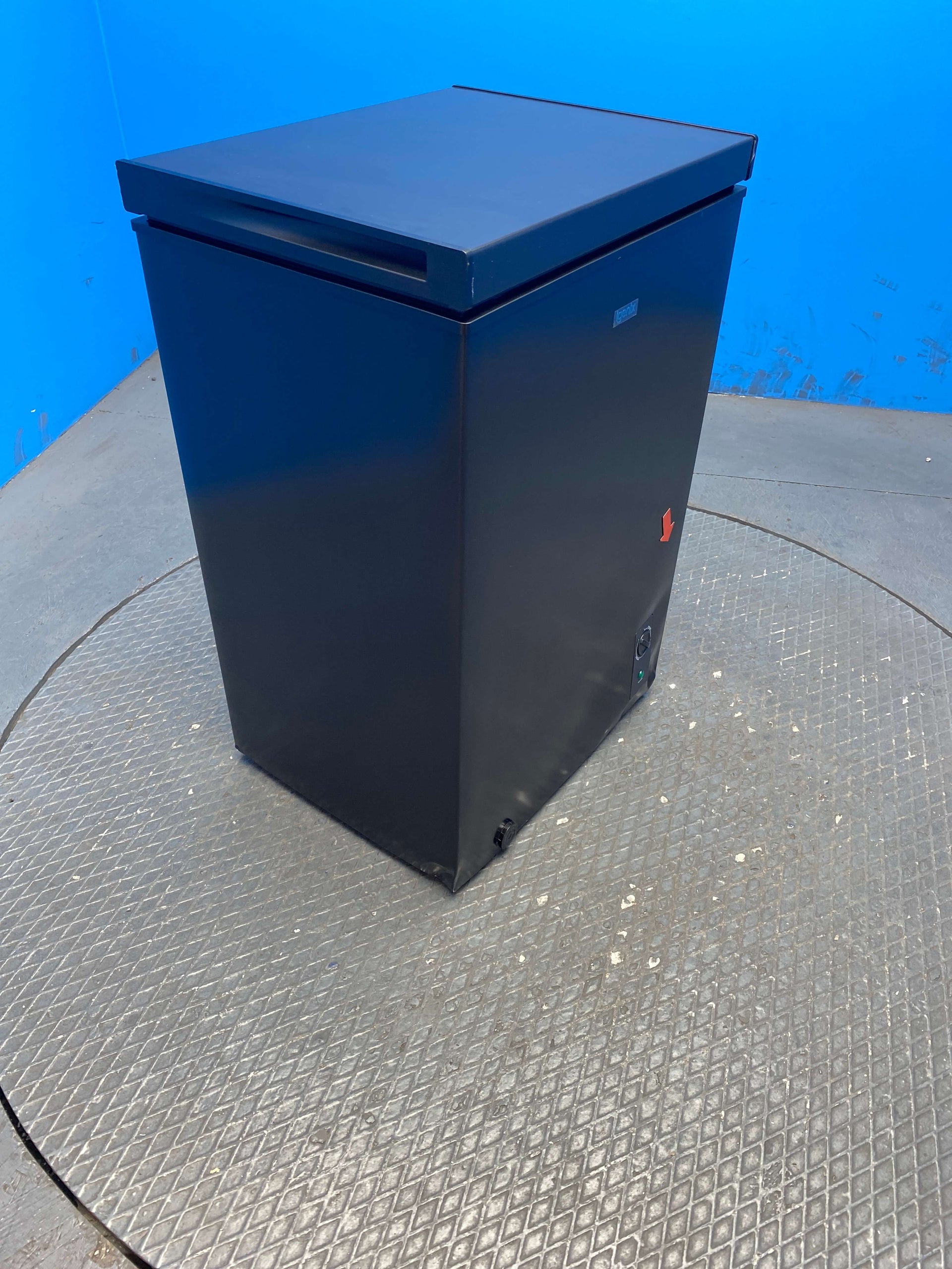Igenix IG100B 99 Litre Freestanding Chest Freezer