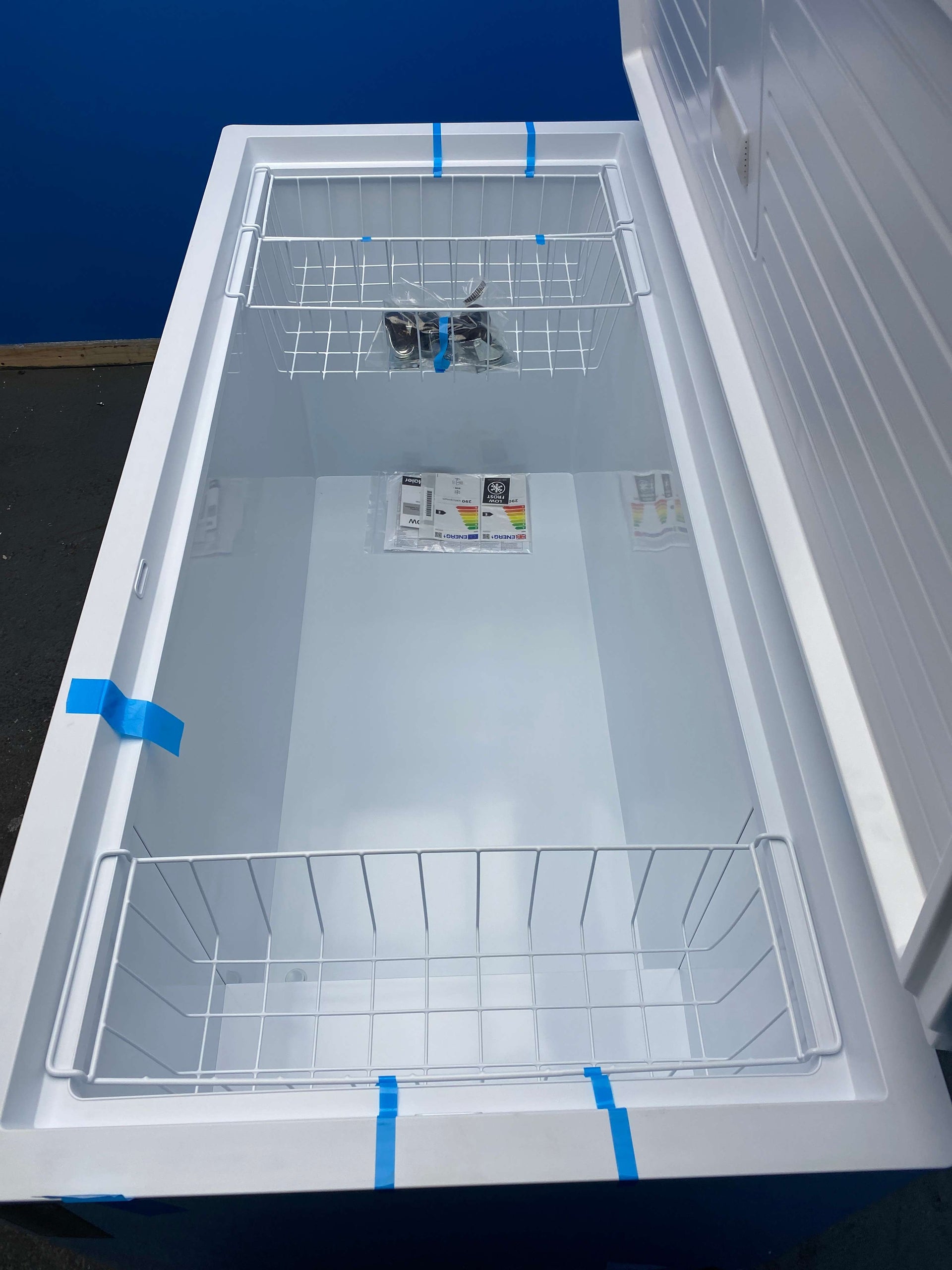 Haier HCE520EK 508 Litre Series 7 Chest Freezer - White