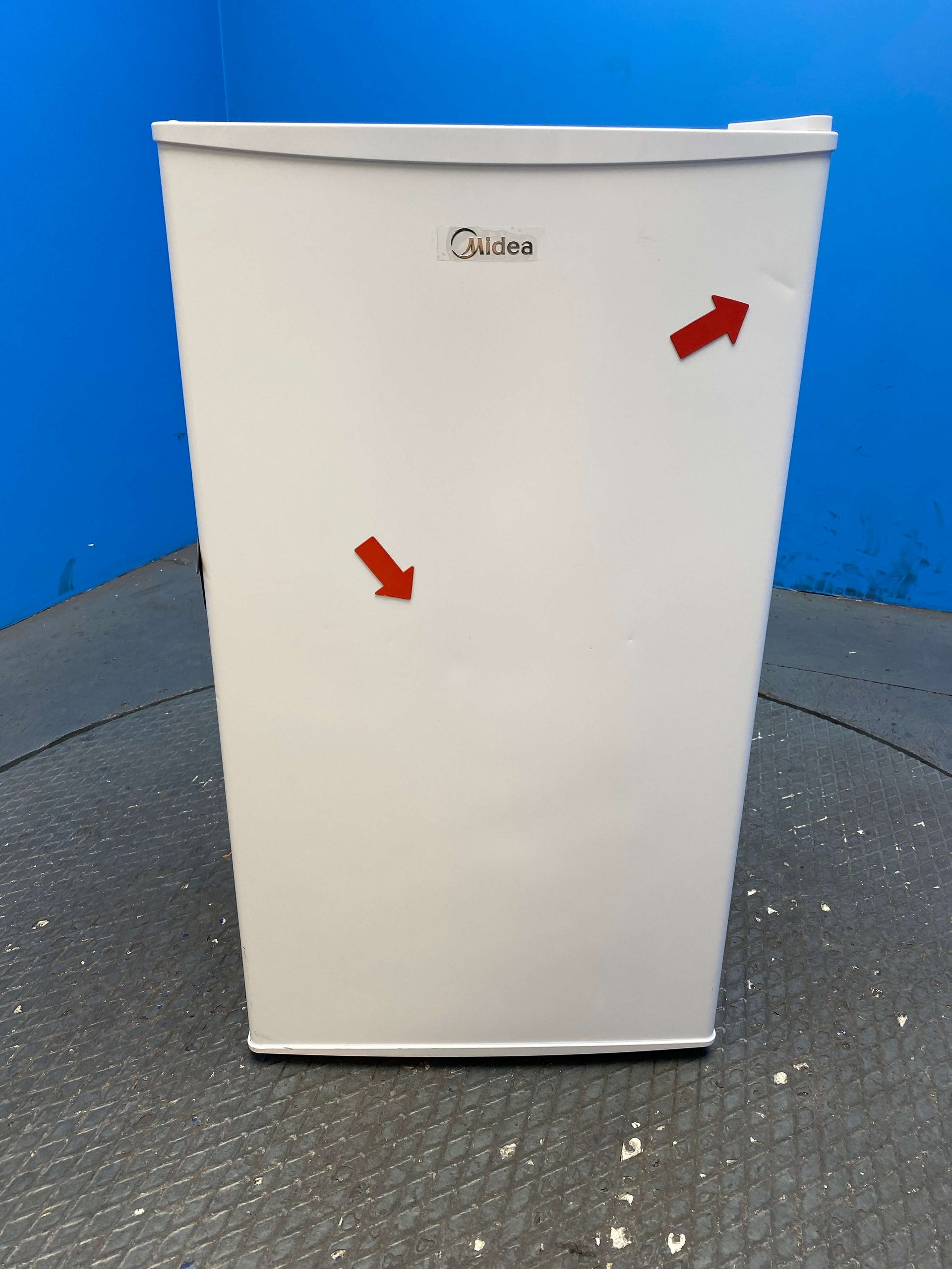 Midea MDRD146FGE01 93 Litre Undercounter Fridge