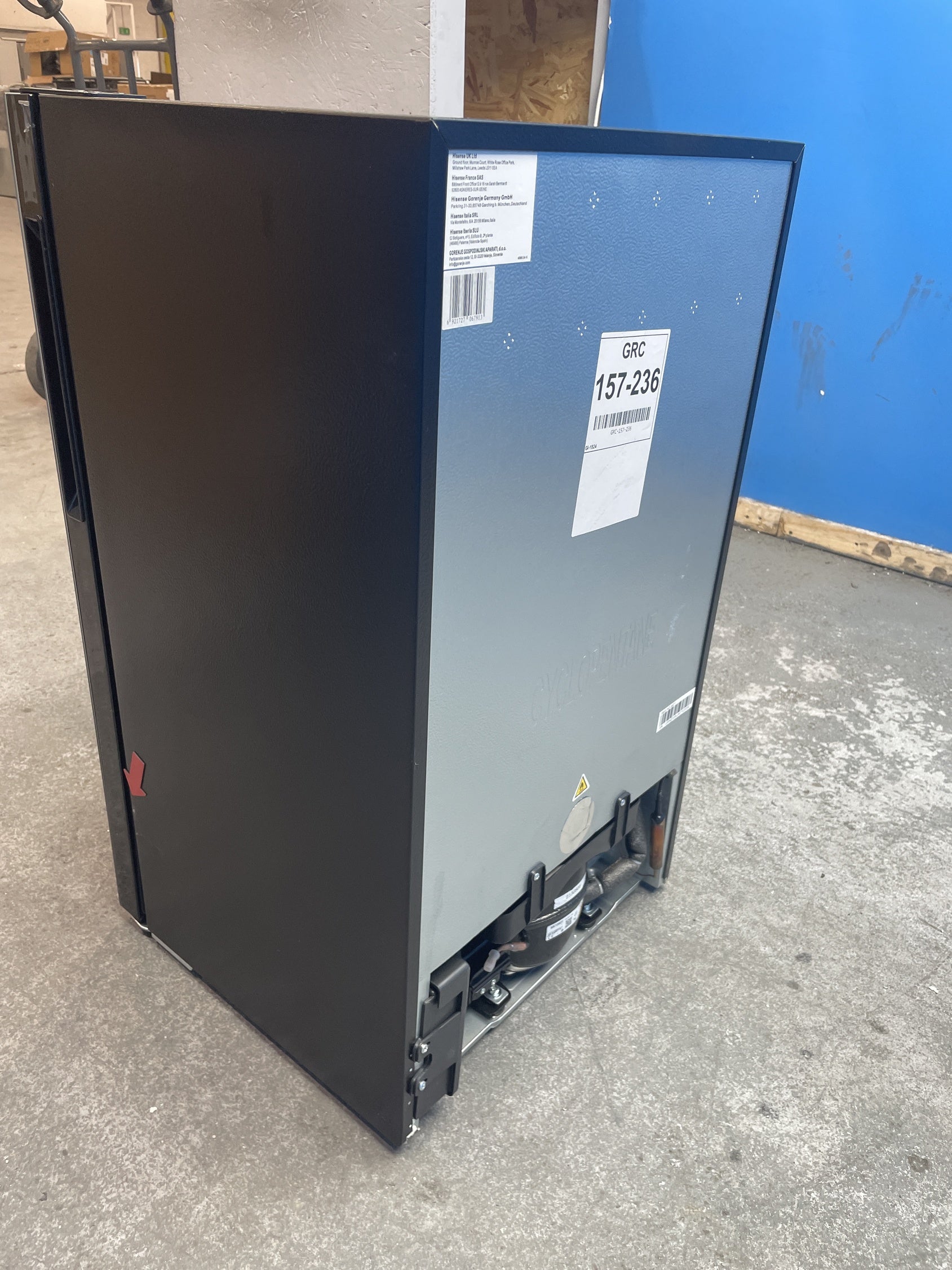 #GRC-157-236 - Hisense RW12D4NWG0 30‑Bottle Under Counter Wine Cooler