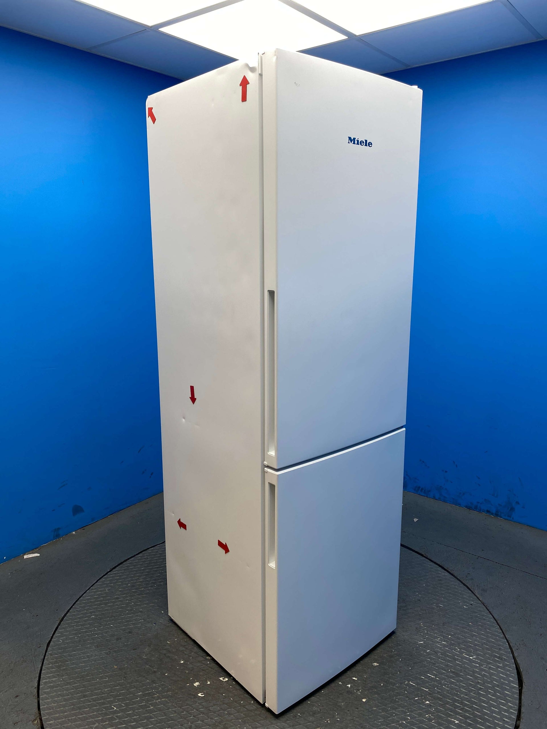 Miele KD4172E 308L 60/40 Freestanding Fridge Freezer