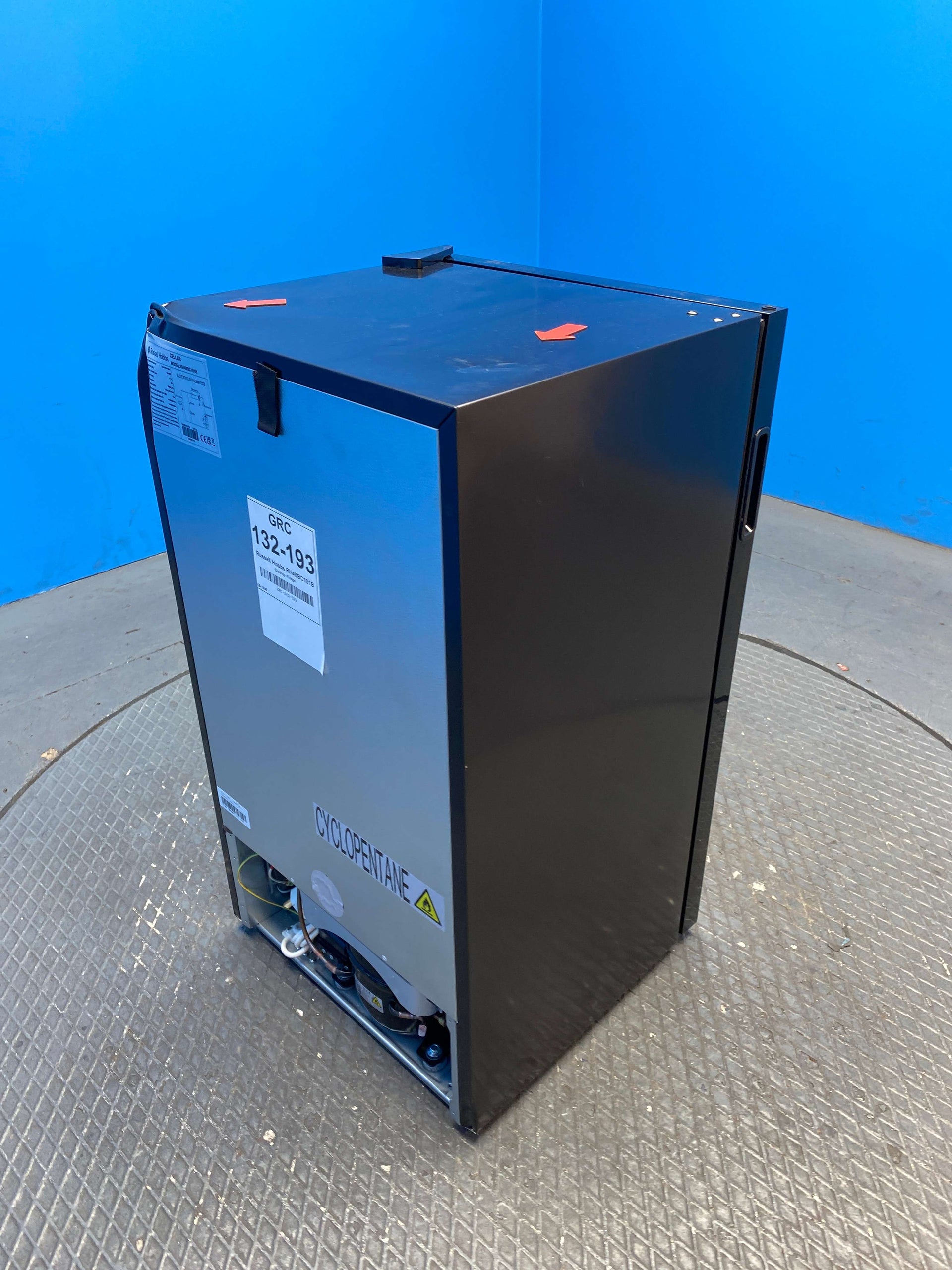 Russell Hobbs RH48BC101B Under Counter Drinks Fridge