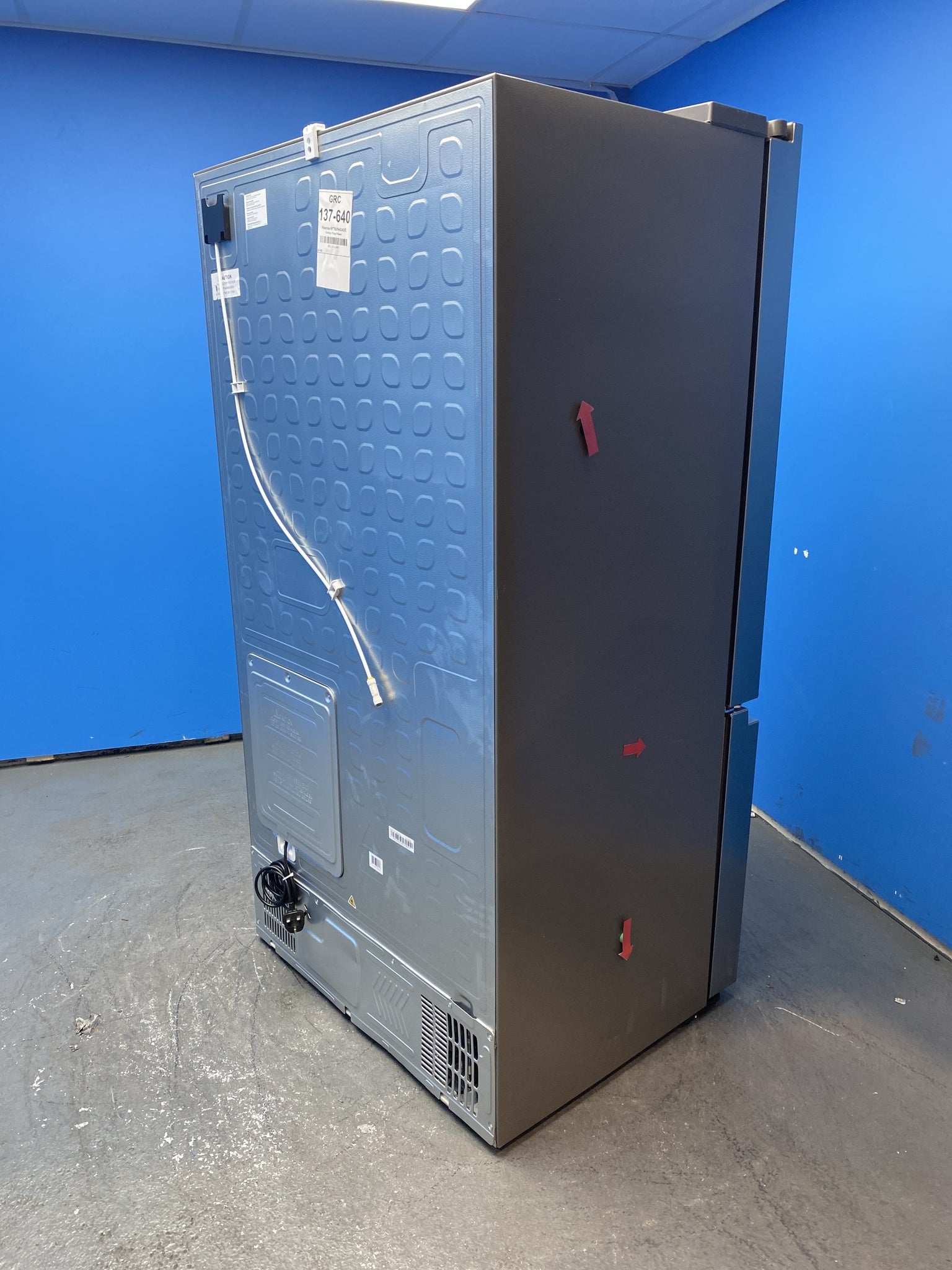 Hisense RF793N4SASE 612L French Door Fridge Freezer with Ice & Water