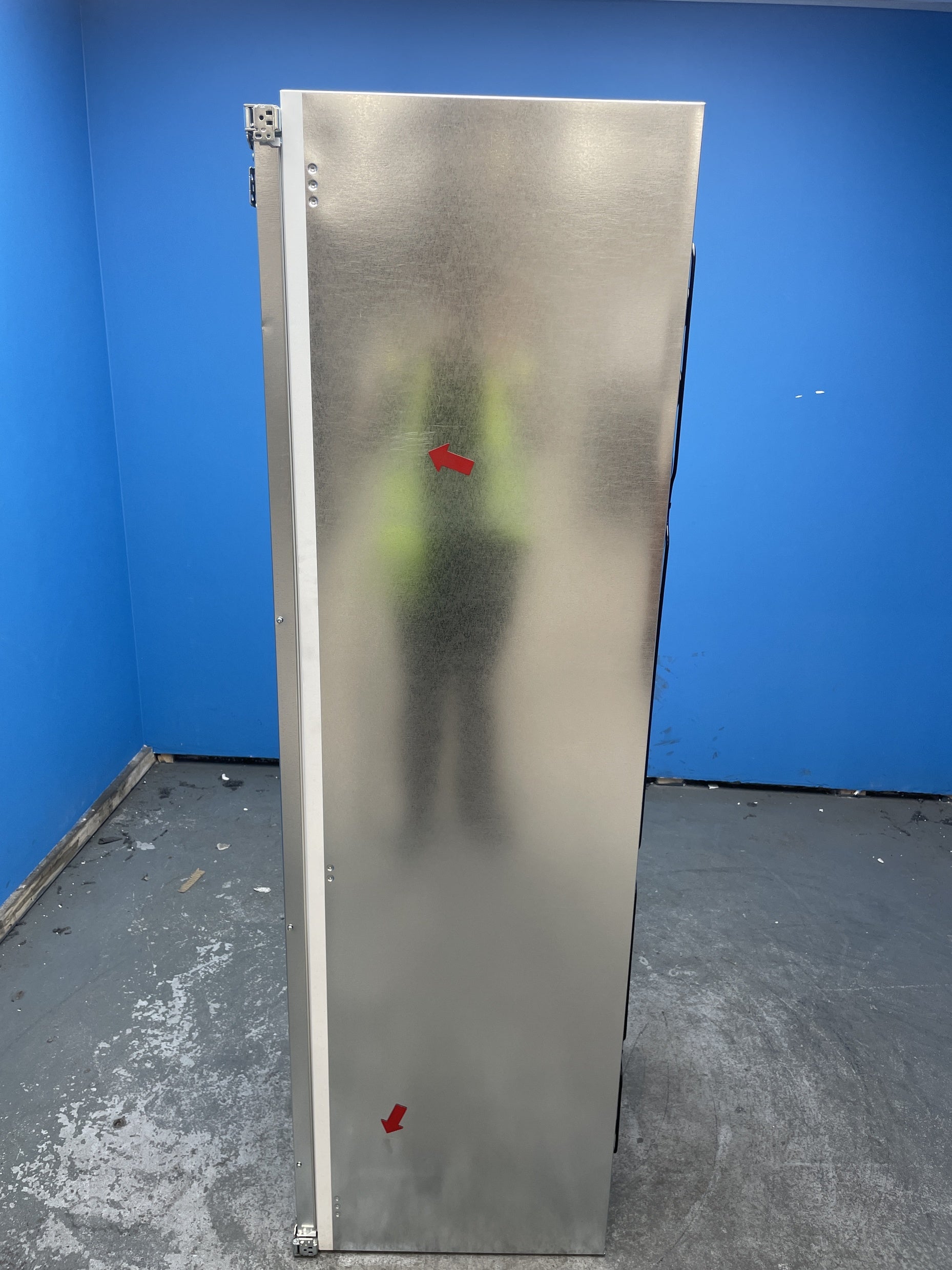 #GRC-158-132 - Bosch KIR81VFE0G 310L Integrated Tall Fridge with MultiBox