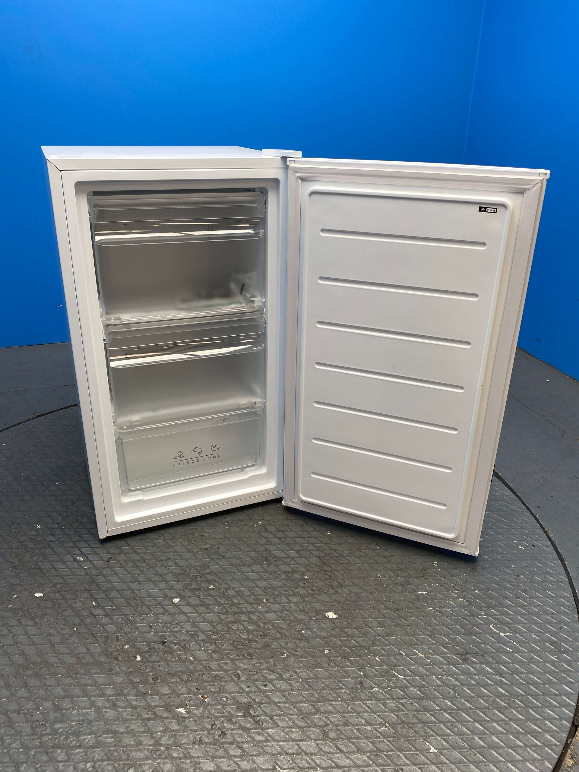 Statesman UC47FZW 47cm 60L Under Counter Freezer