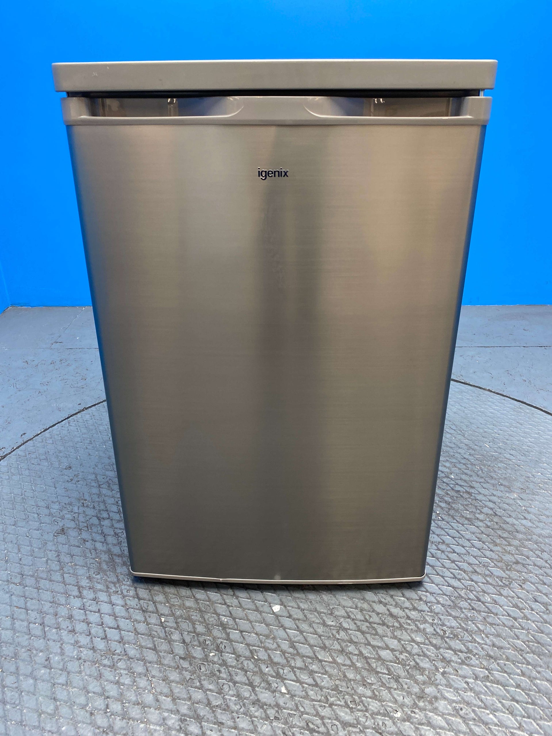 Igenix IG255X 136 Litre Undercounter Fridge
