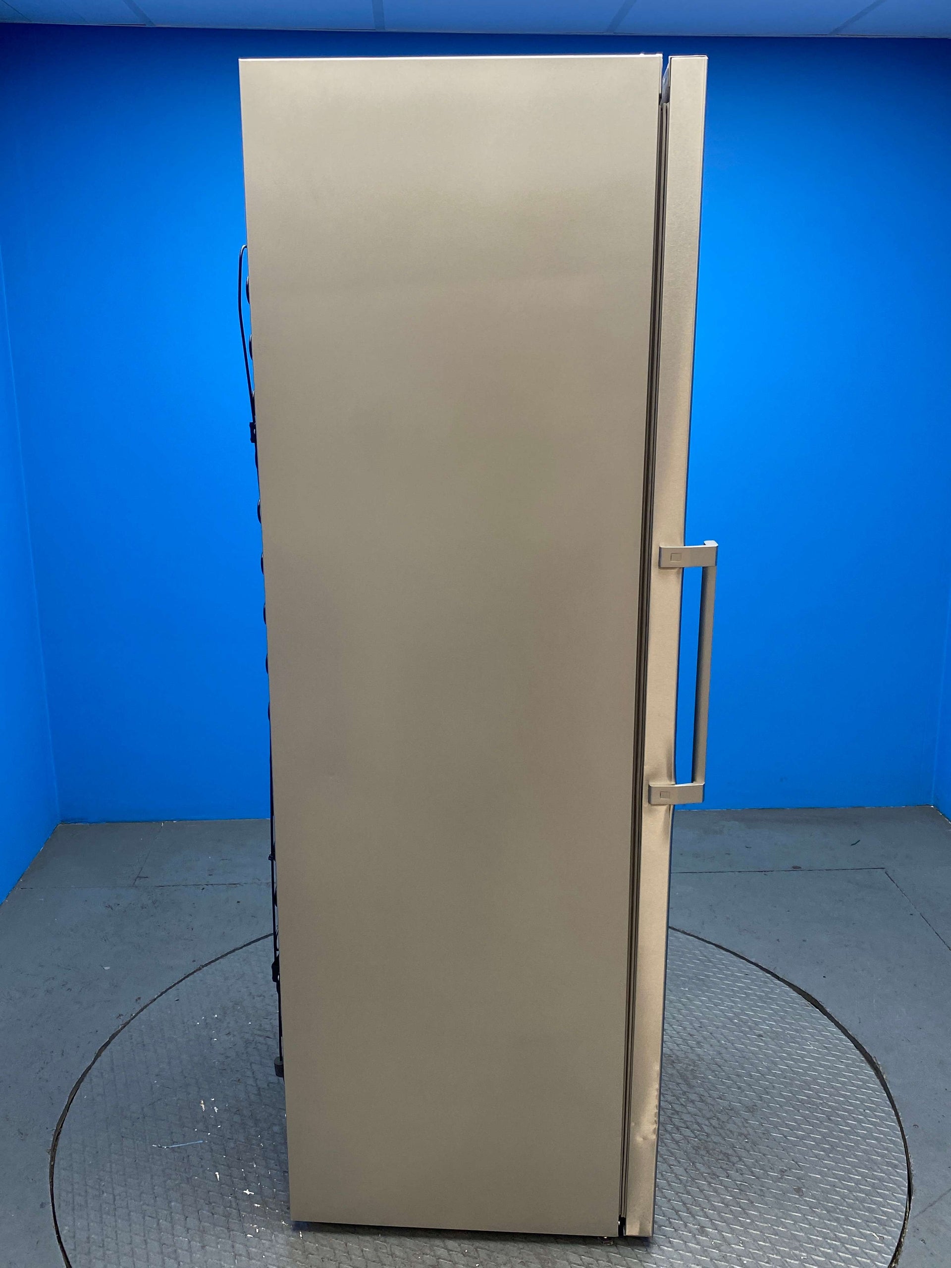 Smeg UKFS18EV2HX 390 Litre Tall Larder Fridge