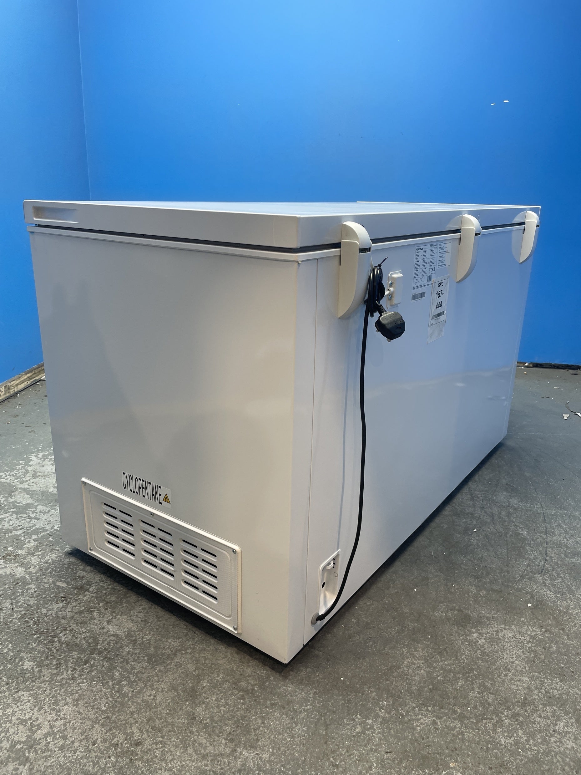 #GRC-157-444 - Hisense FC571D4AWLYE 372L Winter Guard Chest Freezer