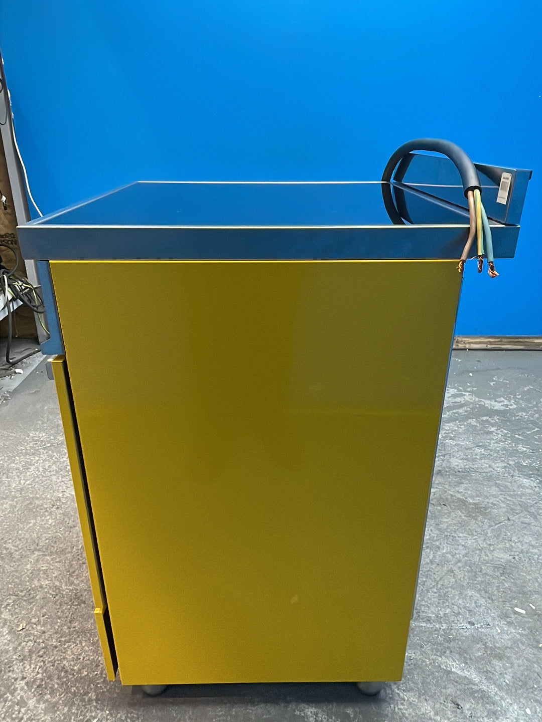 #GRC-164-443 - Bertazzoni Professional 60cm Electric Range Cooker – 69L Oven, 4 Zone Induction Hob, Yellow