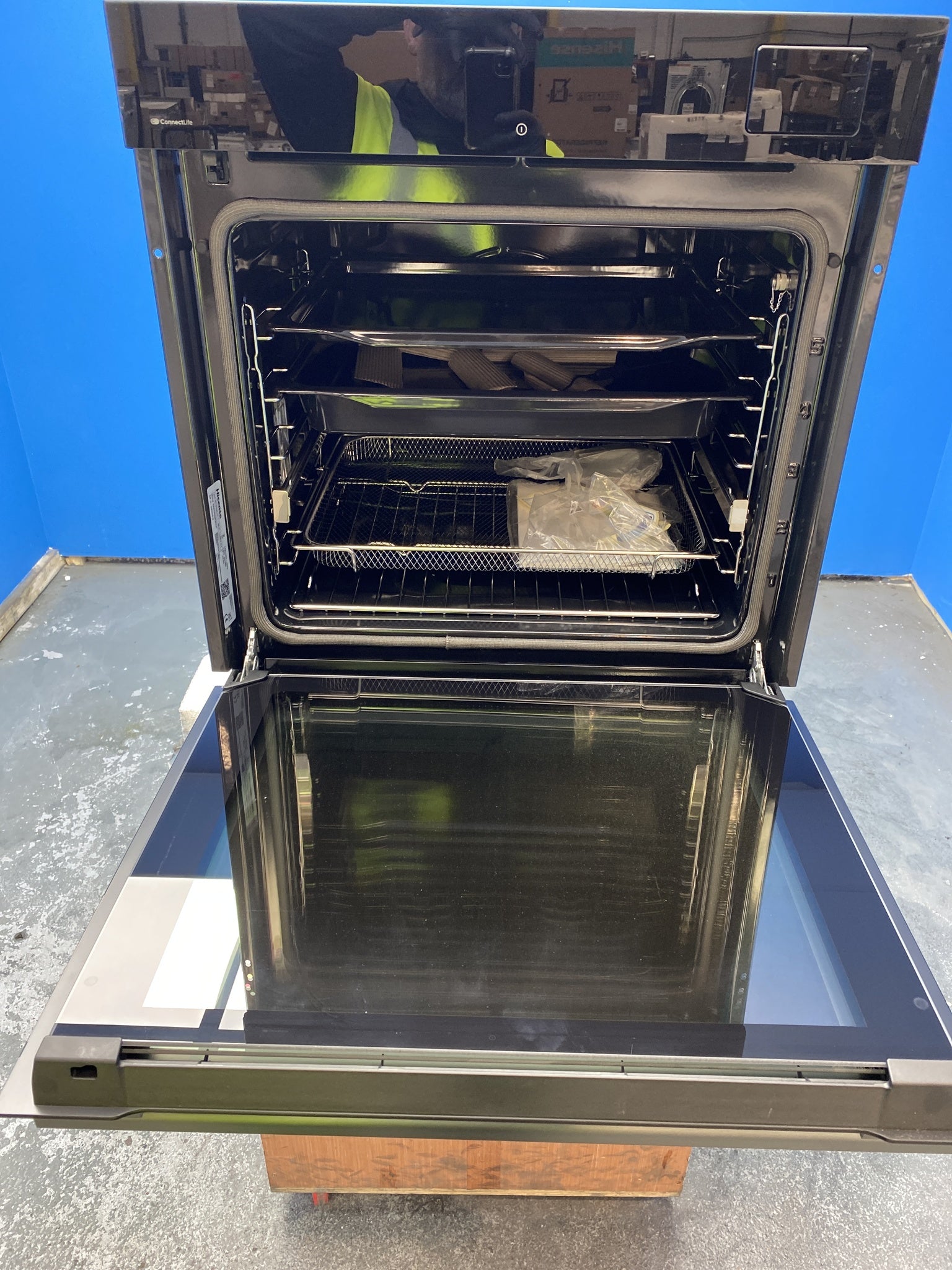 #GRC-145-171 - Hisense Hi8 BAS6PH8BUKWF BlackLine 77L Built-In Steam and Pyrolytic Oven