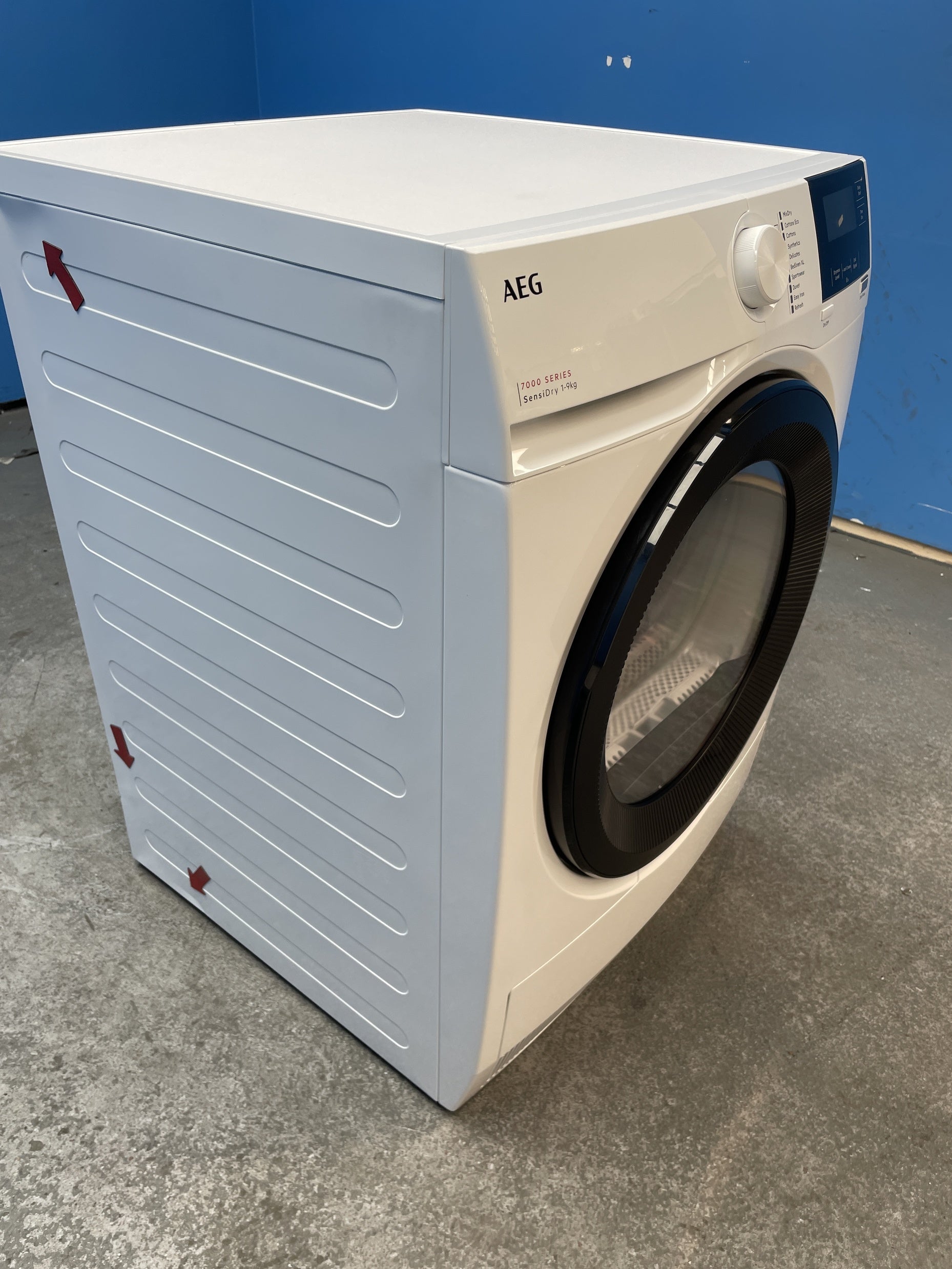 #GRC-158-227 - AEG TR719A4B 7000 Series SensiDry 9kg Heat Pump Tumble Dryer