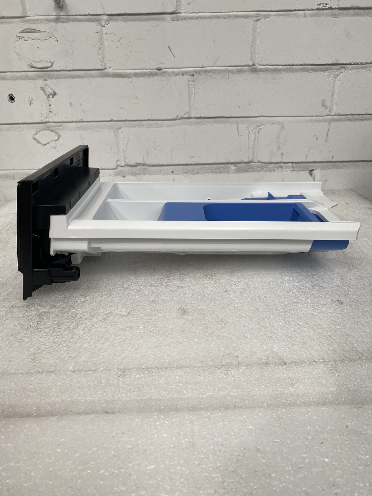 #GRC-159-690 - Haier HW100-BP14357BU1 Washing Machine Detergent Dispenser Drawer