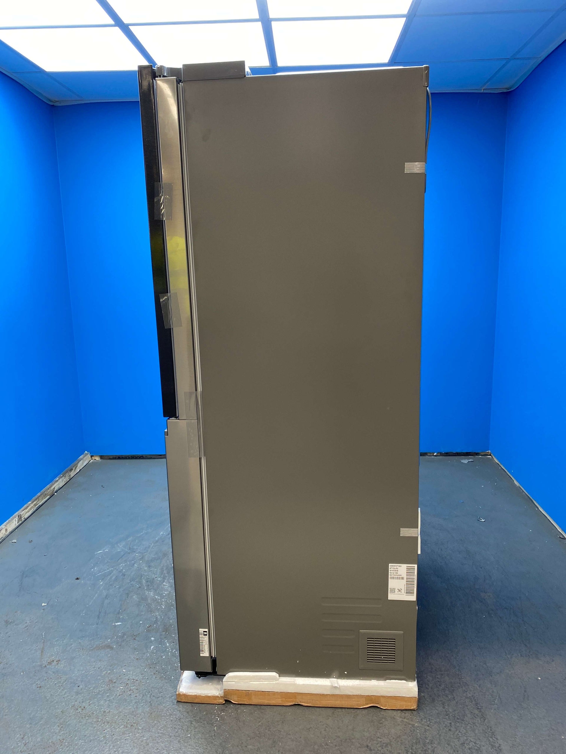 LG GSXE81PYBD American Style Fridge Freezer with InstaView™