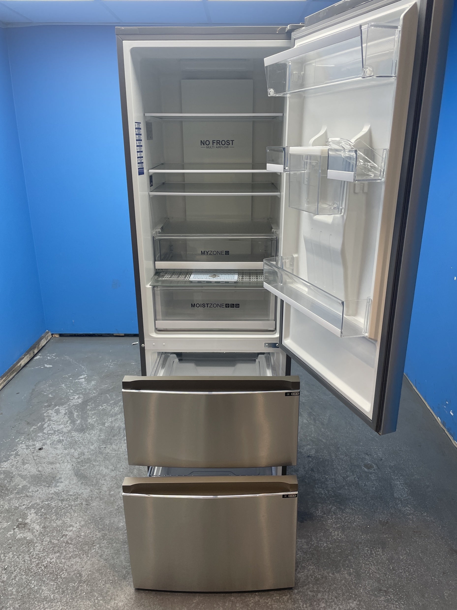 #GRC-163-454 - Haier 60cm Freestanding 70/30 Fridge Freezer – 345L, MyZone, Non-Plumbed Water Dispenser