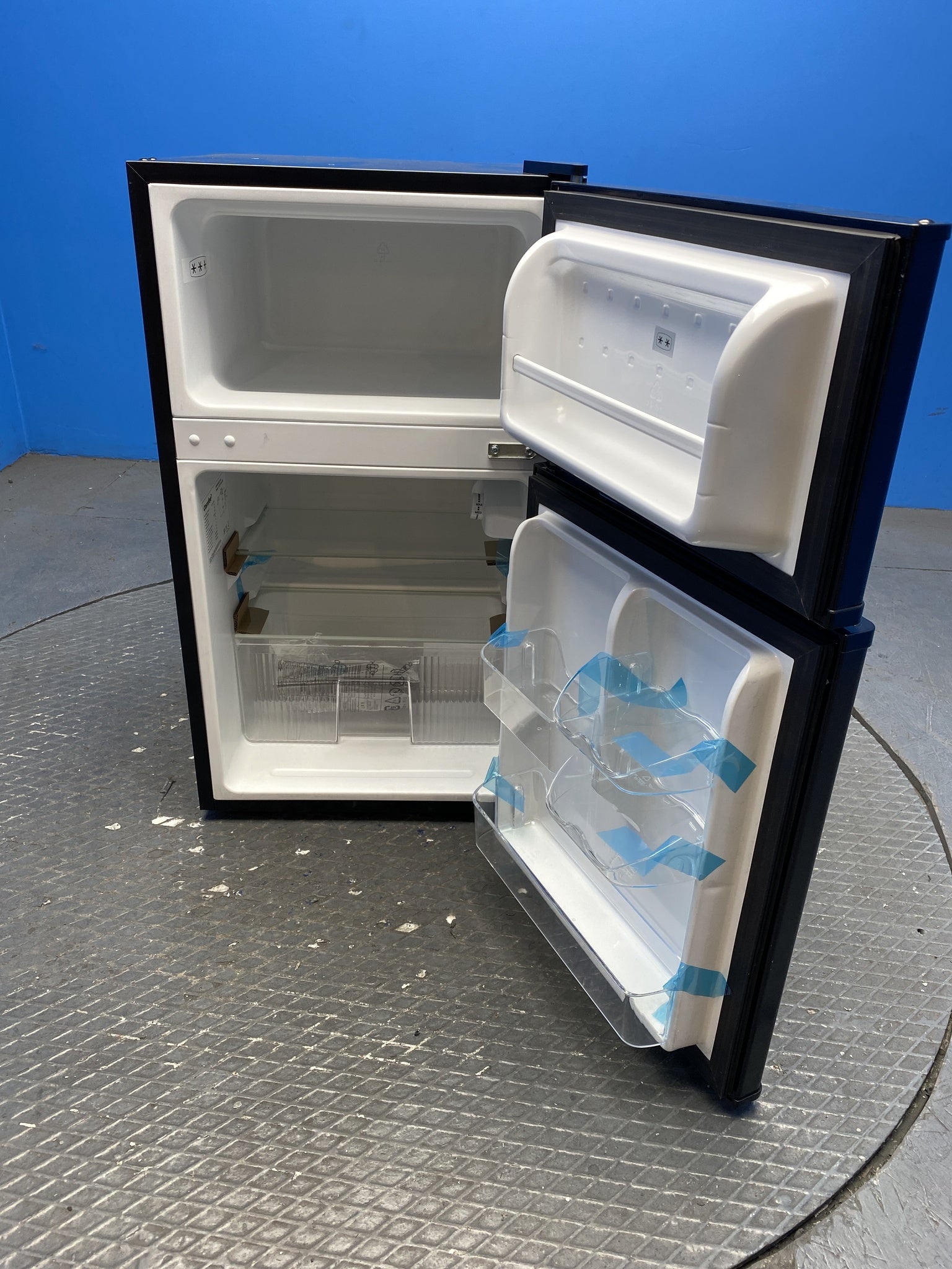 COMFEE' RCT87BL2(E) 87L Under Counter Fridge Freezer