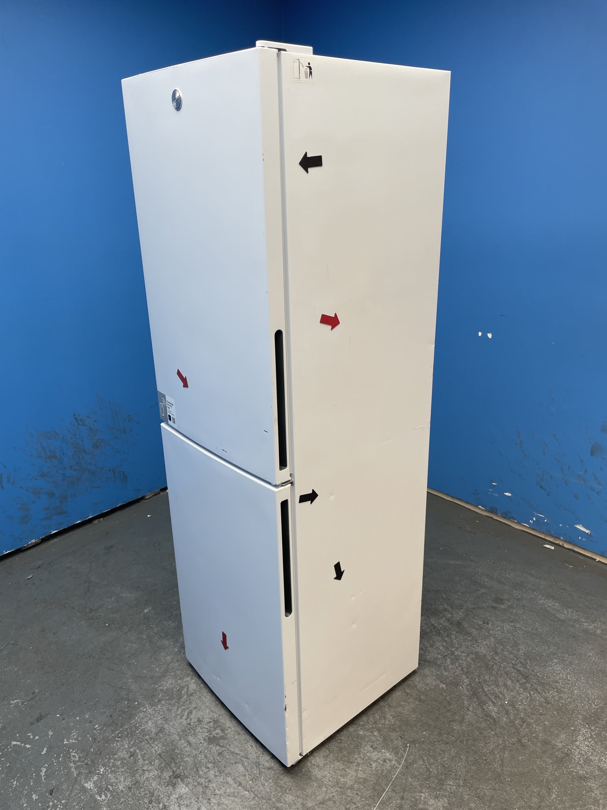 #GRC-154-263 - Hoover HVT3CLECKIHW 235 Litre Combi Fridge Freezer