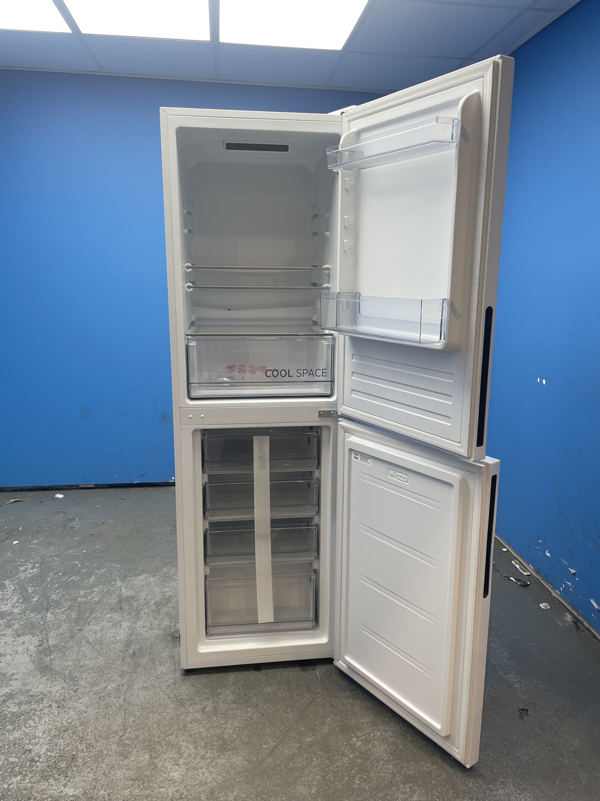 #GRC-159-615 - Hoover HOCT3L517EWK 252 Litre Combi Fridge Freezer