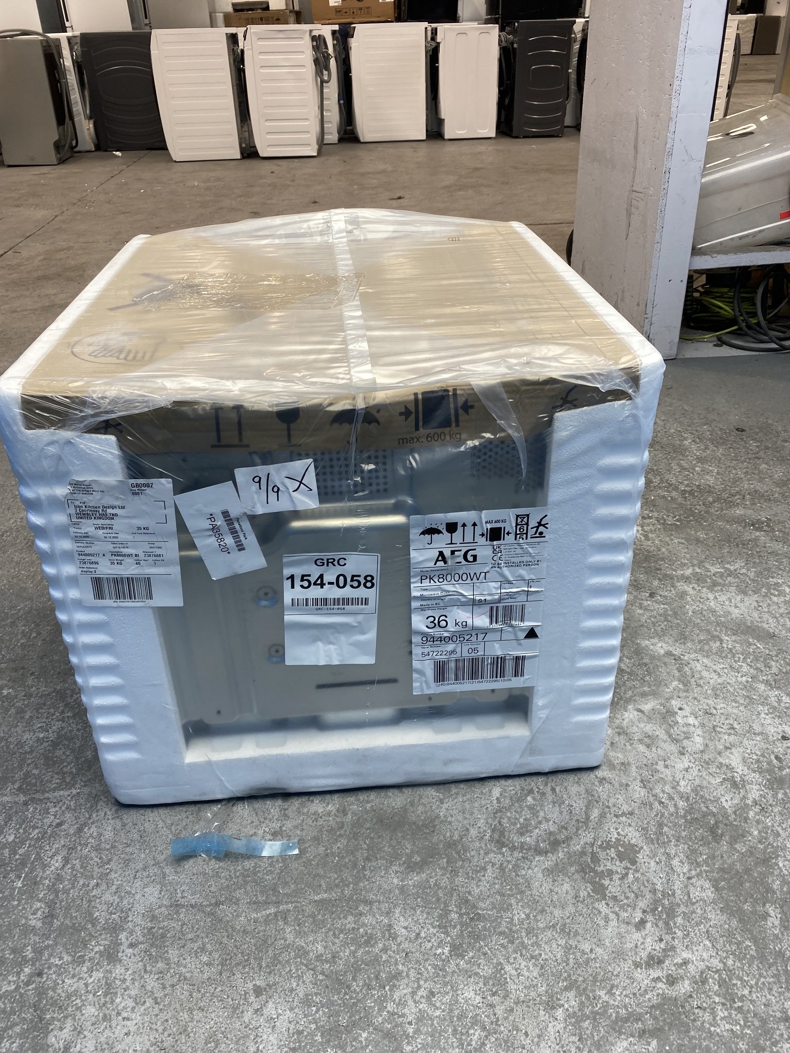 #GRC-154-058 - AEG PK8000WT 8000 Series MealAssist Built-in Combi Microwave