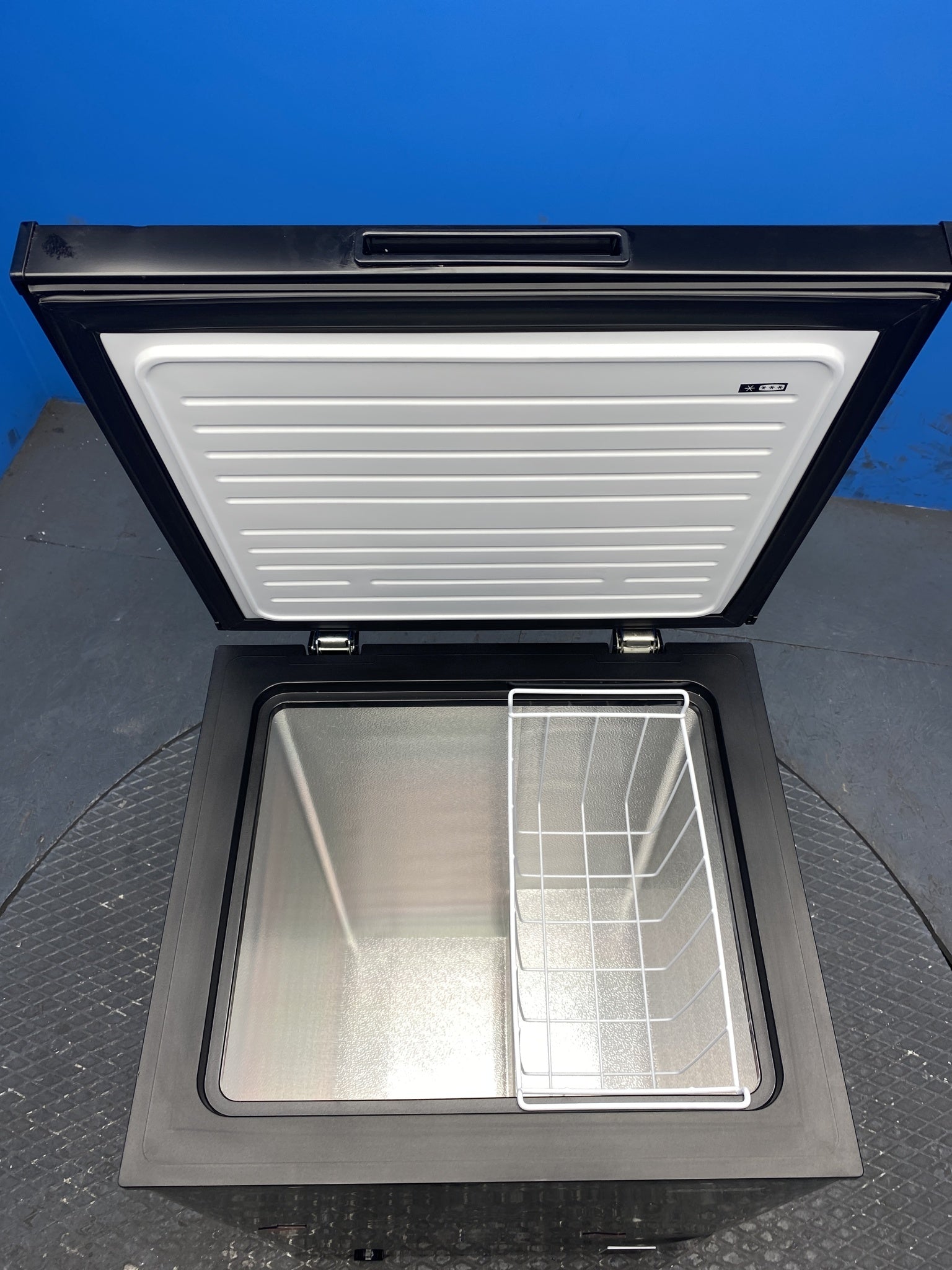 COMFEE' RCC100BL2 99L Freestanding Chest Freezer