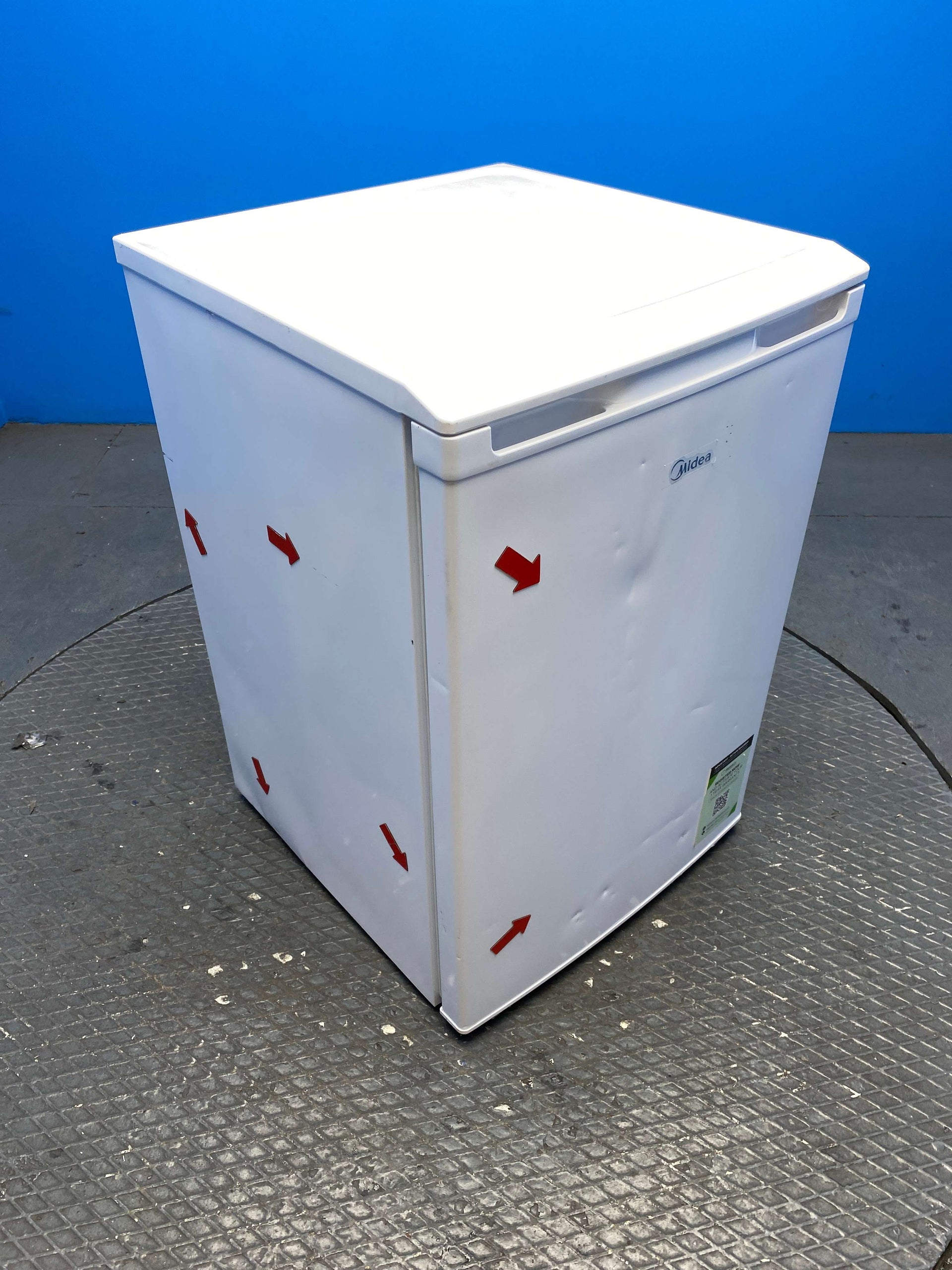 Midea MDRU129FZE01 83L Under Counter Freezer