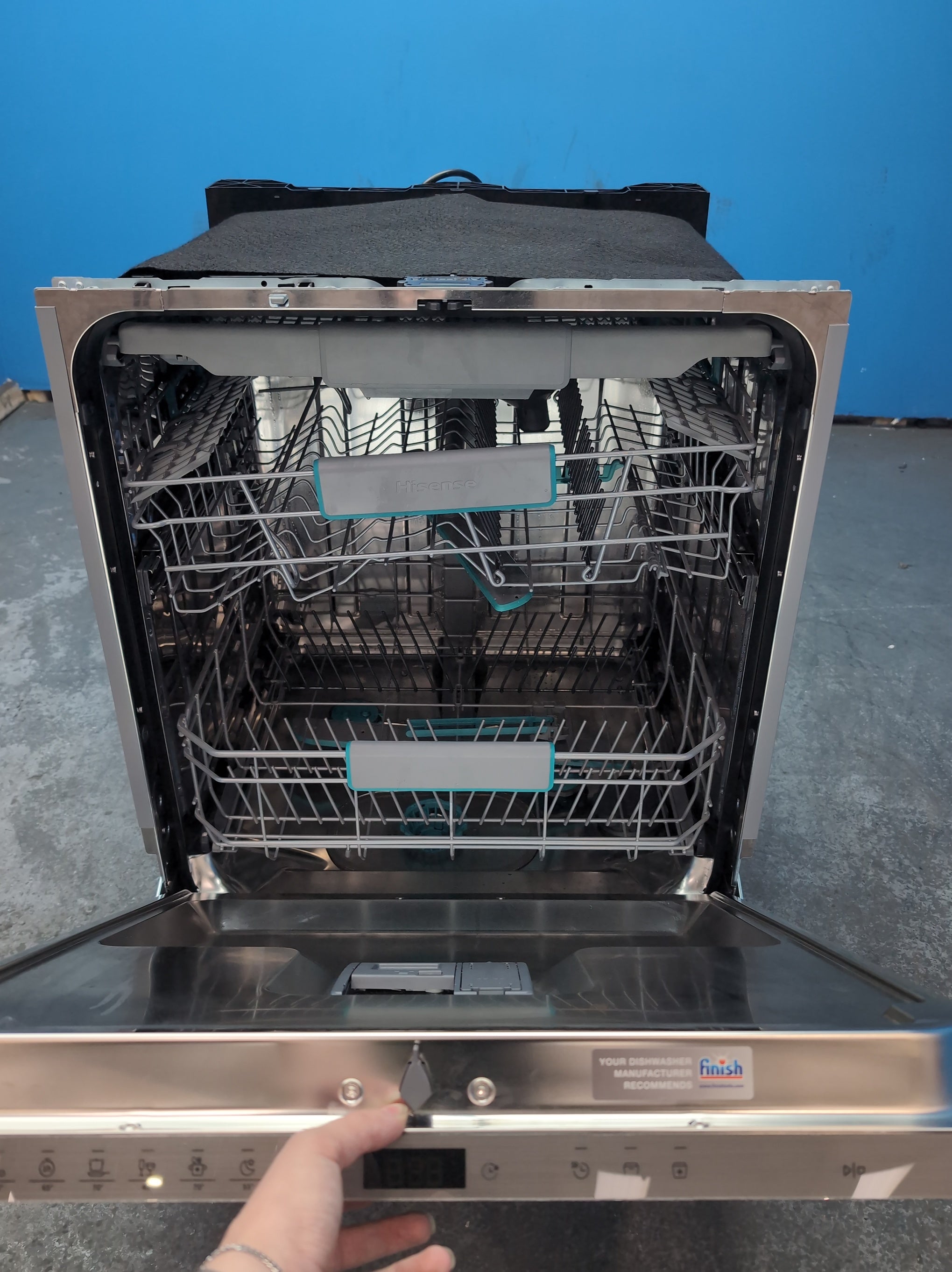 #GRC-164-067 - Hisense Integrated Full-Size Dishwasher – 16 Place Settings, AutoDry & Inverter Tech