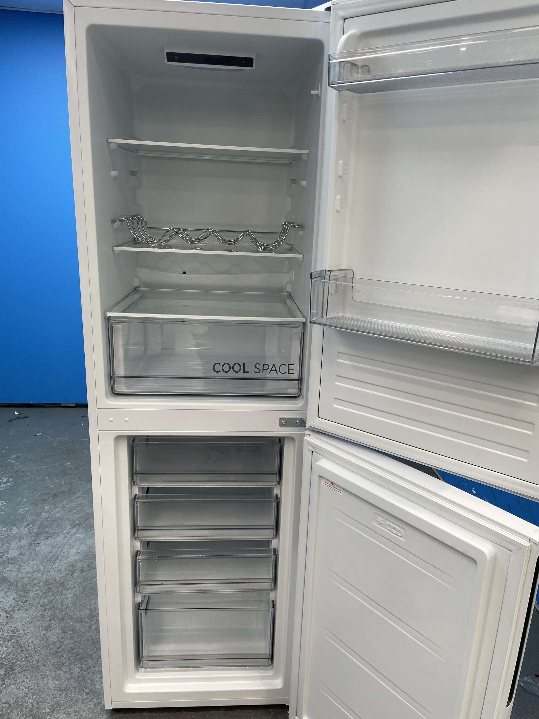 #GRC-157-323 - Hoover HVCT3L517EWKR H-FRIDGE 300 Low Frost Fridge Freezer