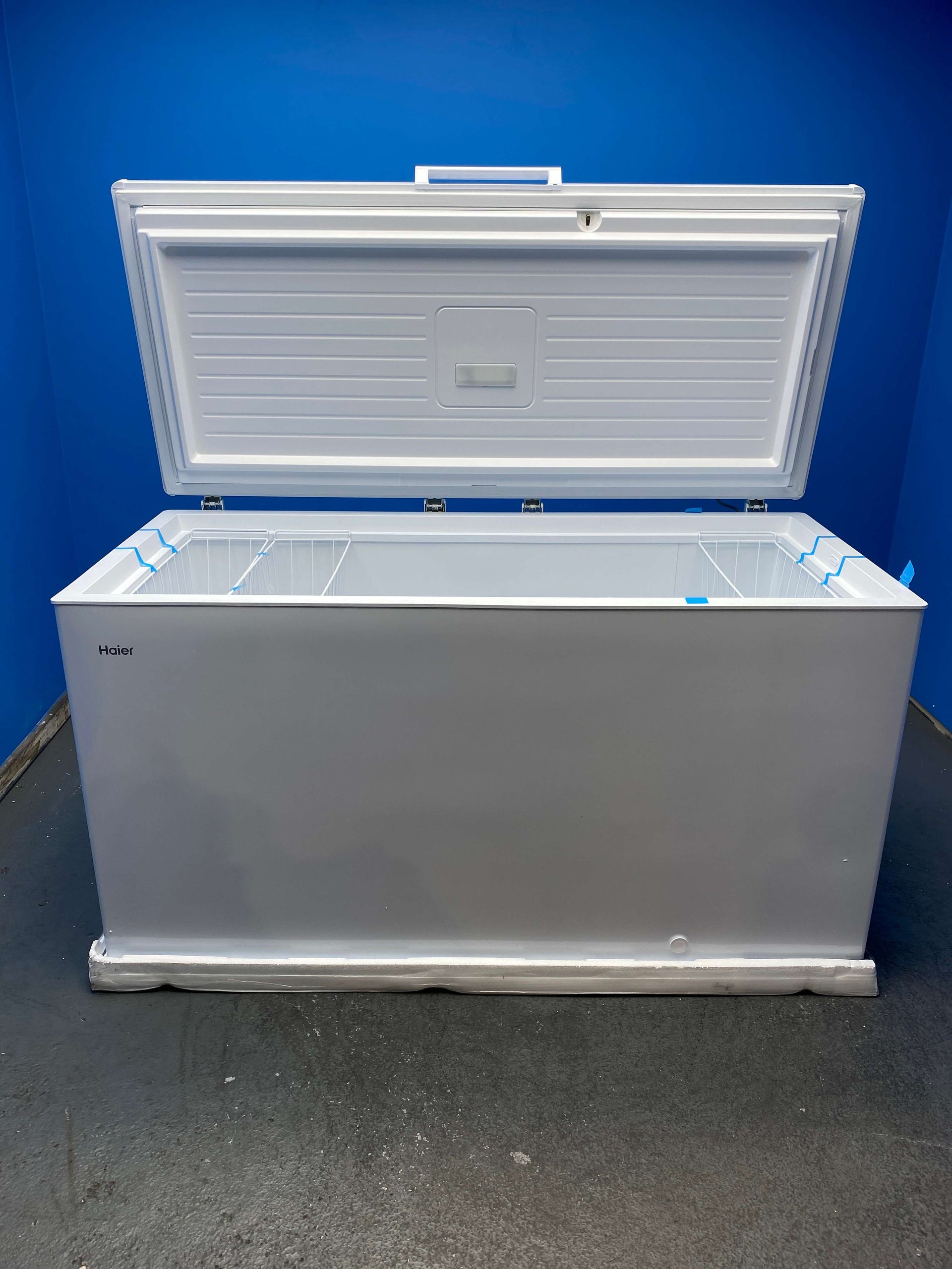 Haier HCE520EK 508 Litre Series 7 Chest Freezer - White
