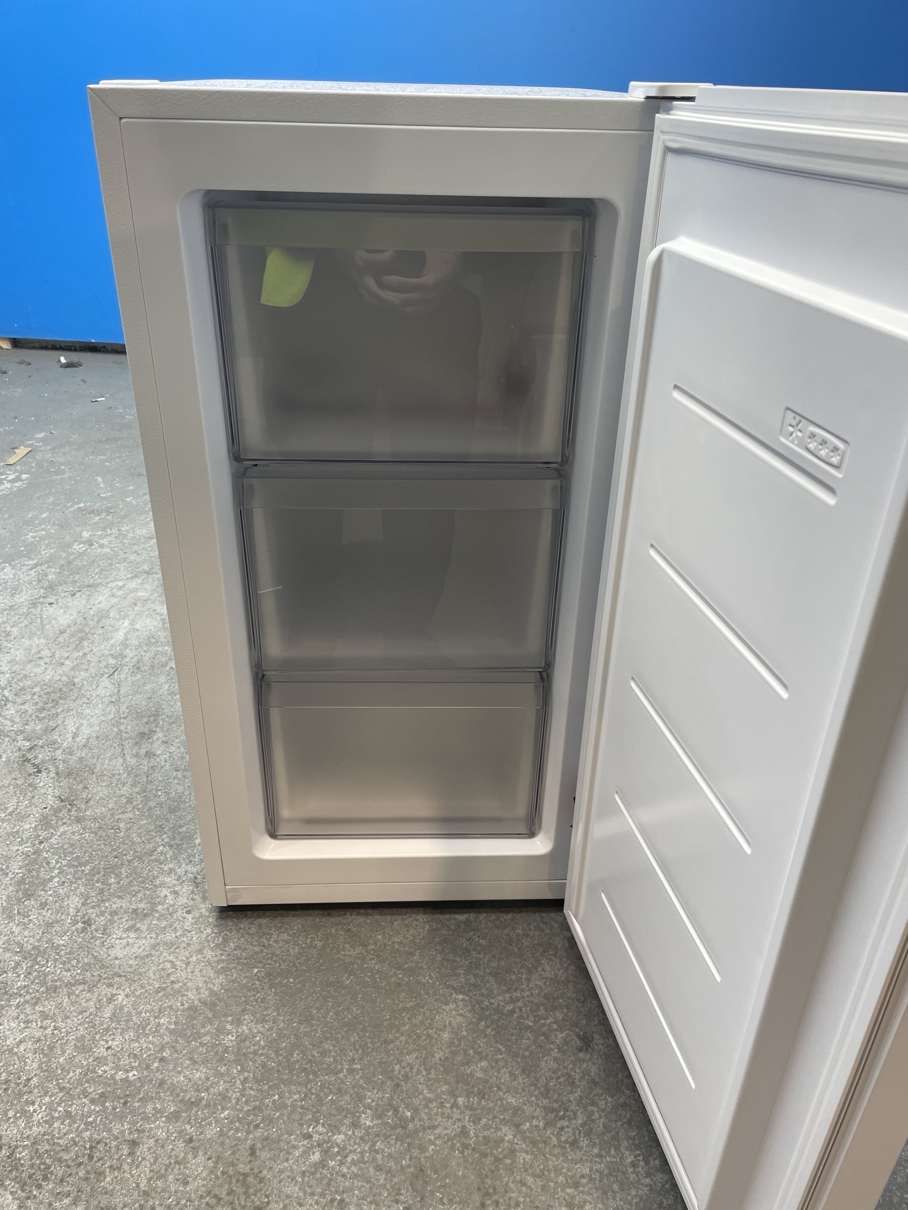 #GRC-156-908 - Hoover H-FREEZE 300 MINI HONUQ2L38EWK 64 Litre Undercounter Freezer