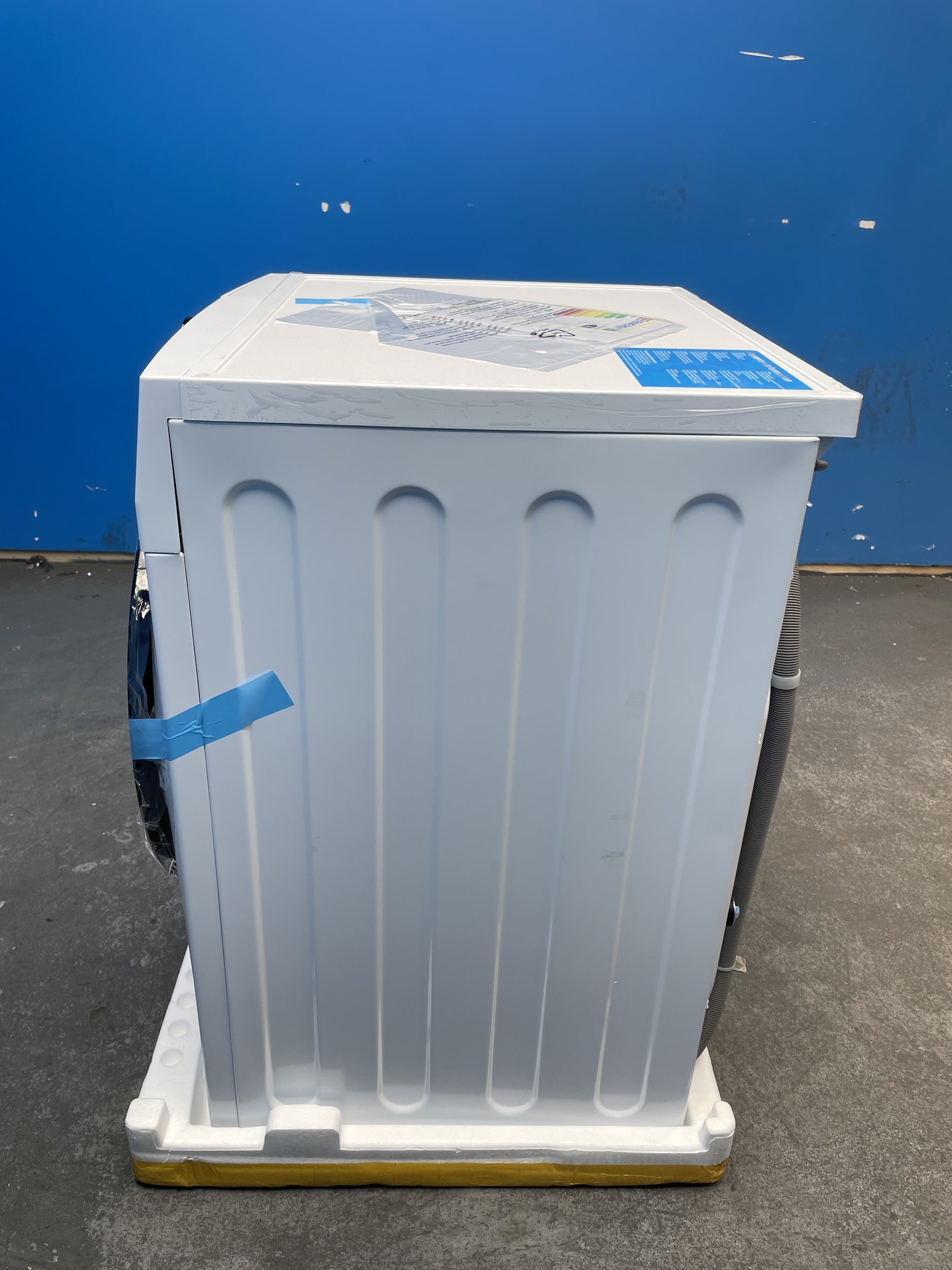 #GRC-158-863 - Midea MF20EW90WB 9kg 1300rpm Wi-Fi Washing Machine