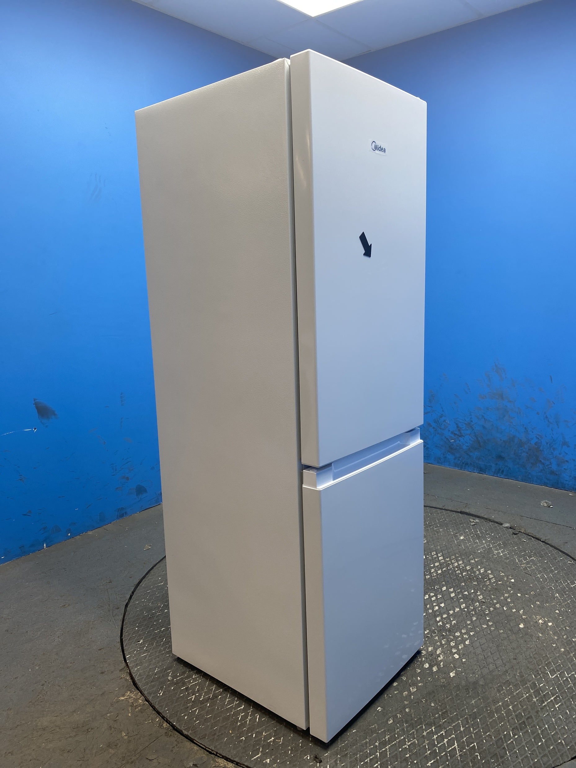 #GRC-158-796 - Midea MDRB254FGE01 173 Litre Combi Fridge Freezer