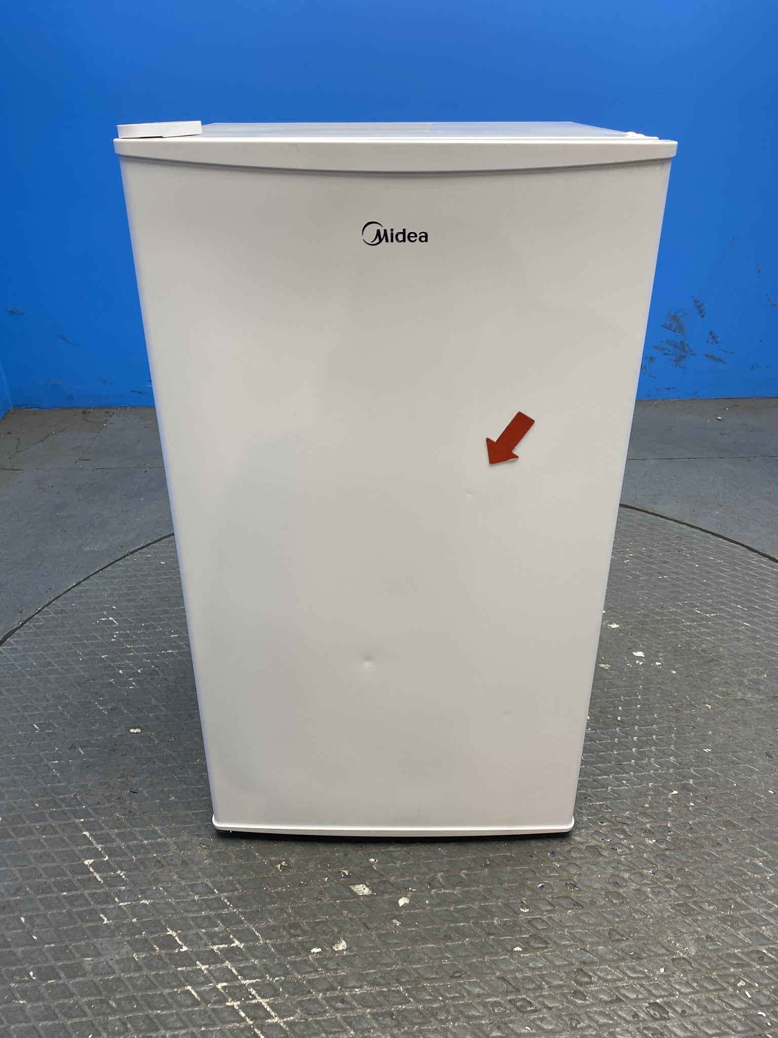 Midea MDRD125FGF01 80 Litre Under Counter Fridge