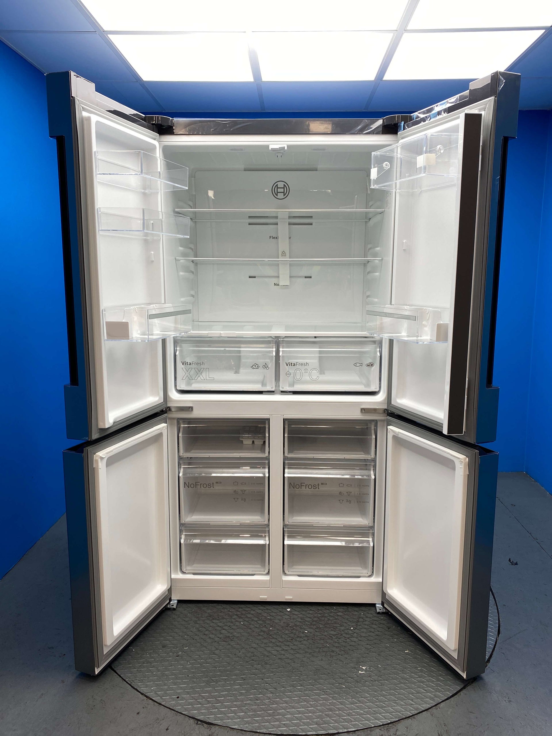 Bosch KFN96VPEAG Series 4 French Door 605 Litre Fridge Freezer