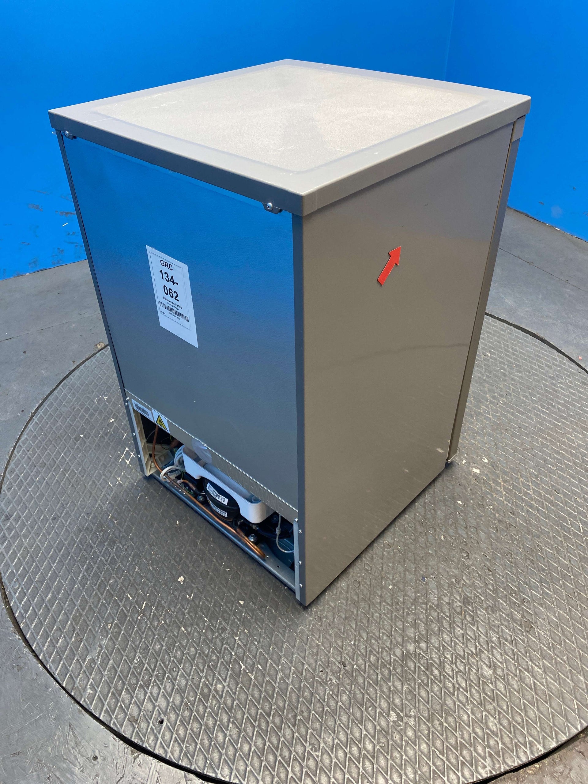 Statesman L255S 113 Litre 55cm Under Counter Fridge