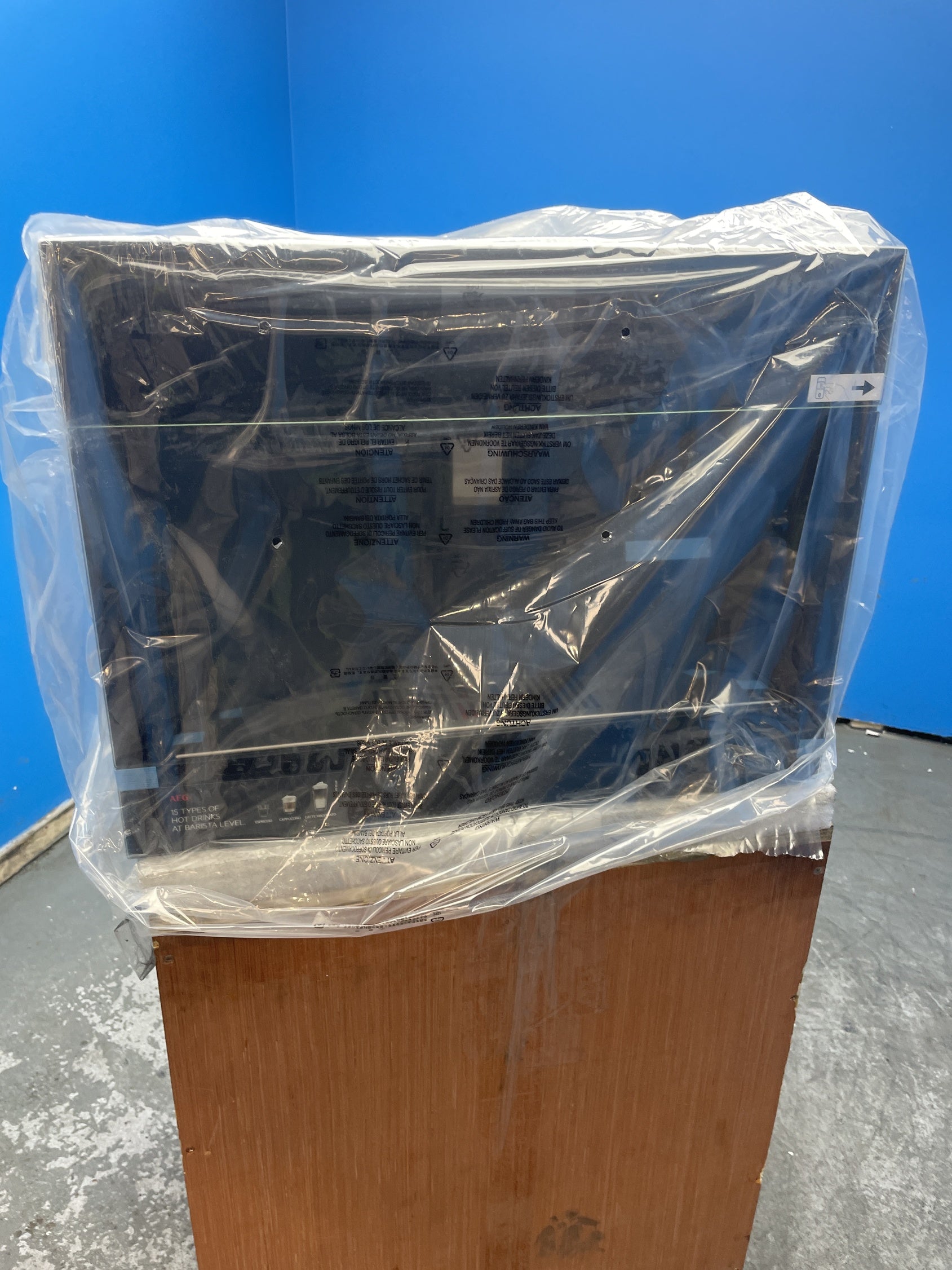 #GRC-156-019 - AEG 8000 Series NKC8N7B Integrated Coffee Machine