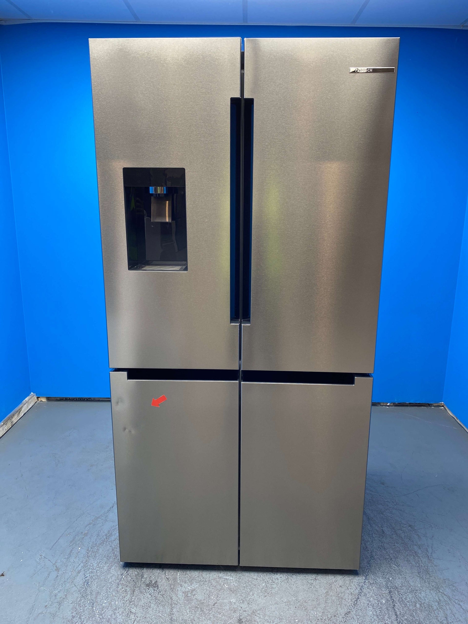 Bosch Series 6 KFI96APEAG 4-Door American Fridge Freezer