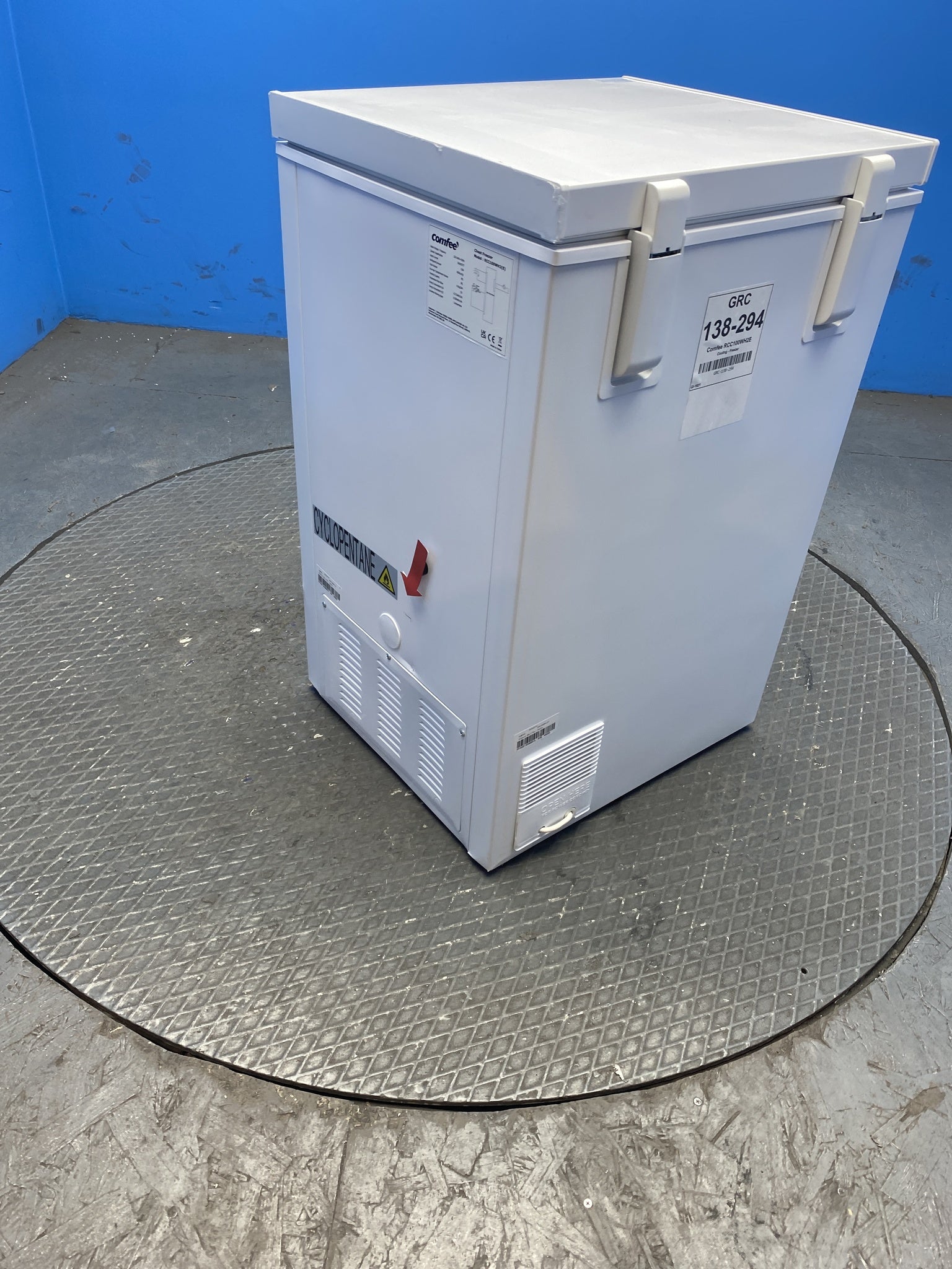 COMFEE' RCC100WH2E 99L Chest Freezer with Digital Control