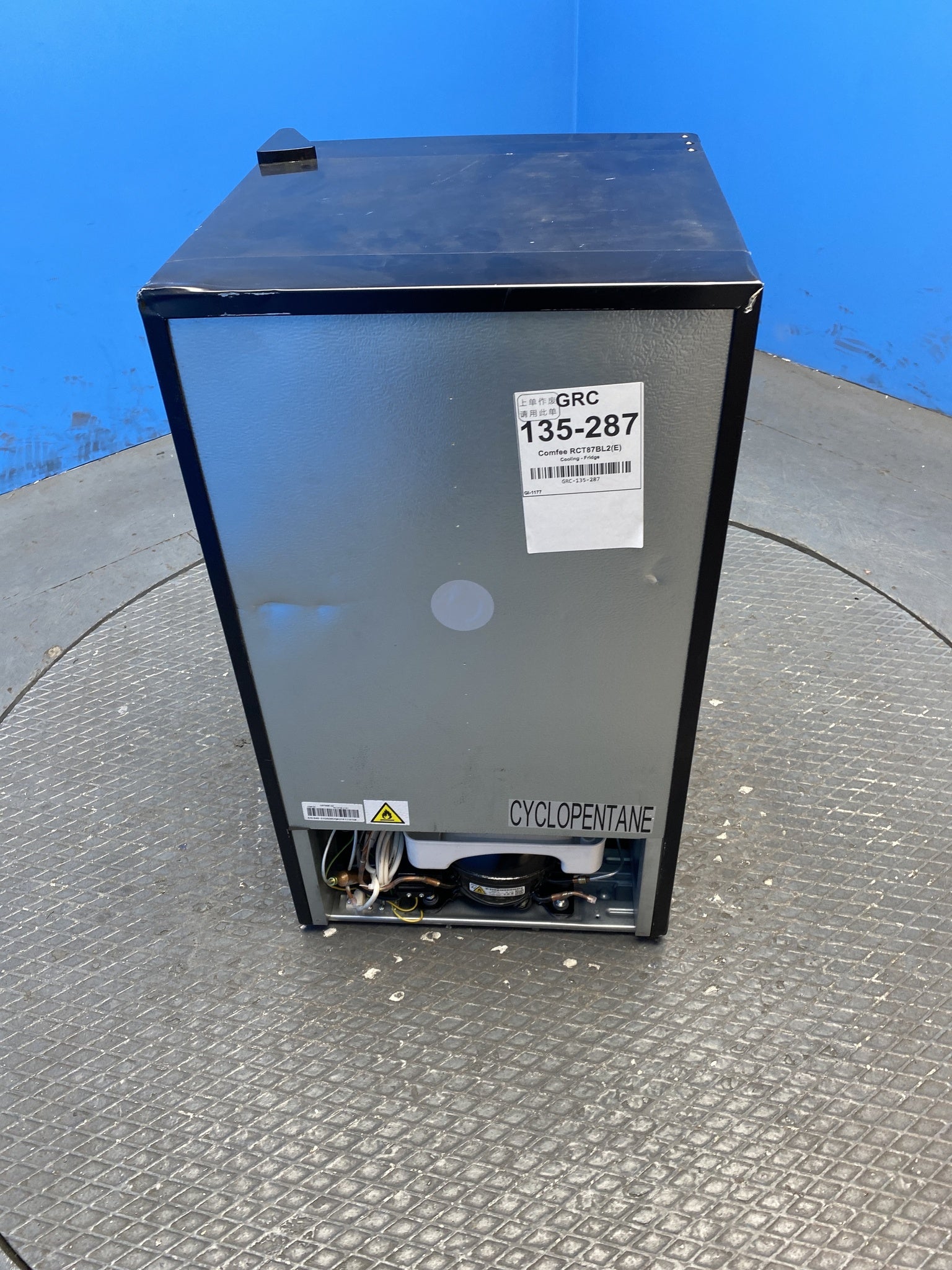 COMFEE' RCT87BL2(E) 87L Under Counter Fridge Freezer