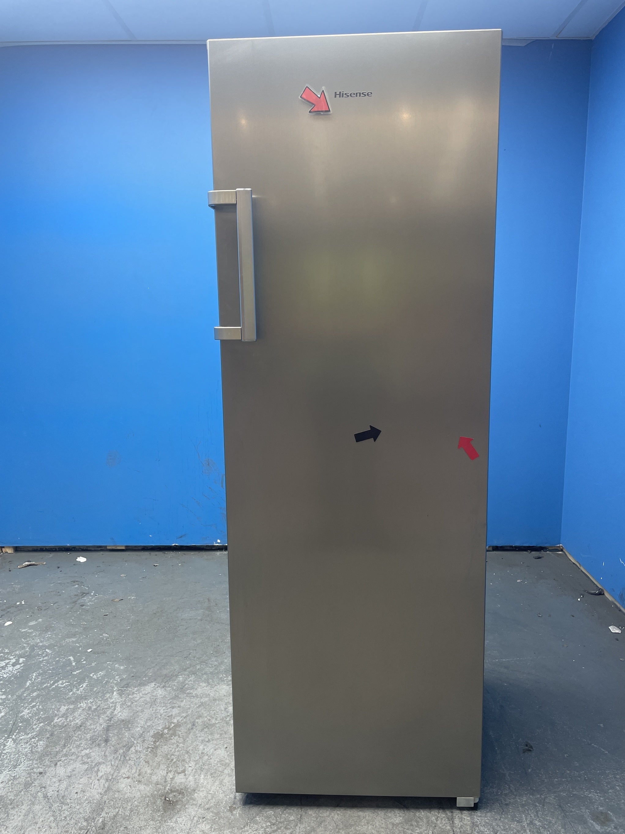 #GRC-153-738 - Hisense RL415N4ACE Tall 322 Litre No Frost Larder Fridge
