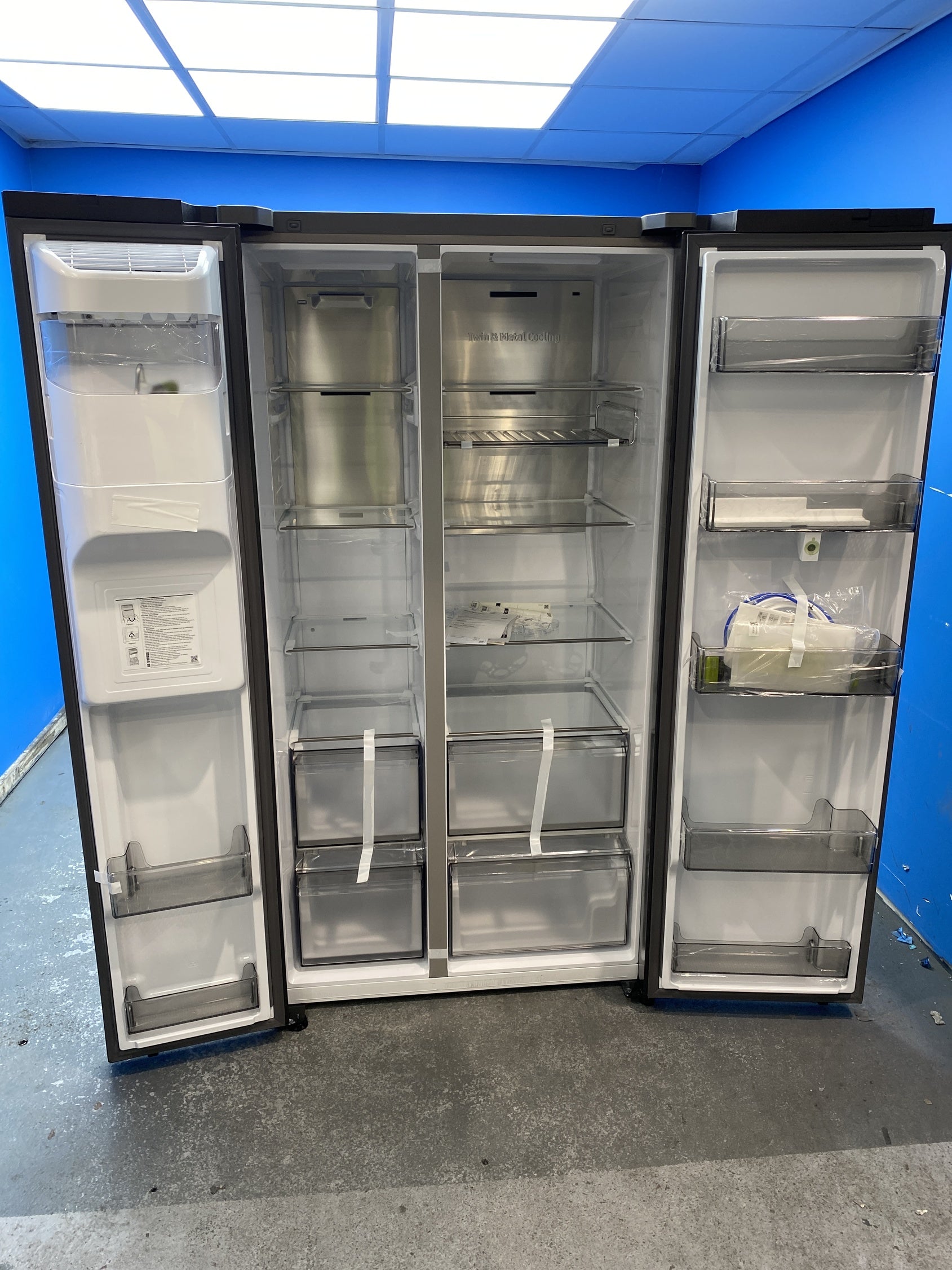 #GRC-136-283 - Samsung RS90F66BEFEU Family Hub American Fridge Freezer