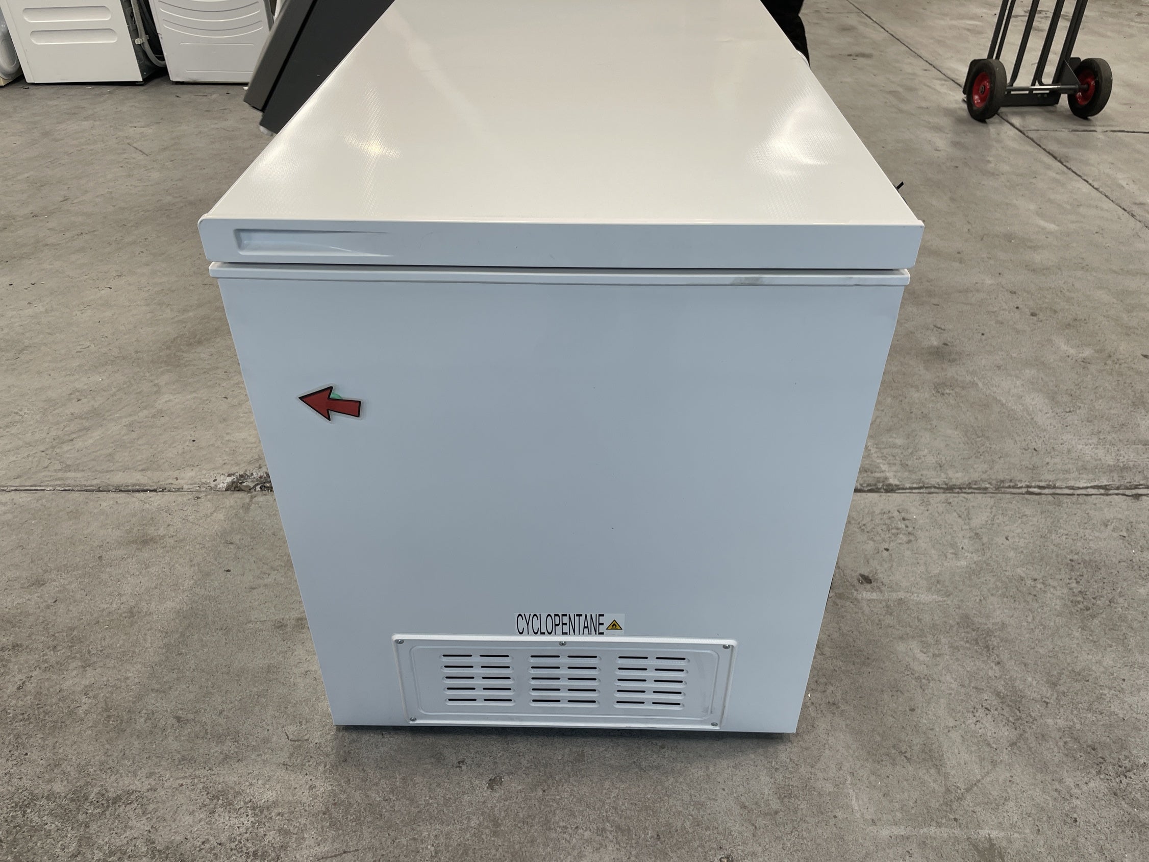 #GRC-143-403 - Hisense FC571D4AWLYE 372L Winter Guard Chest Freezer