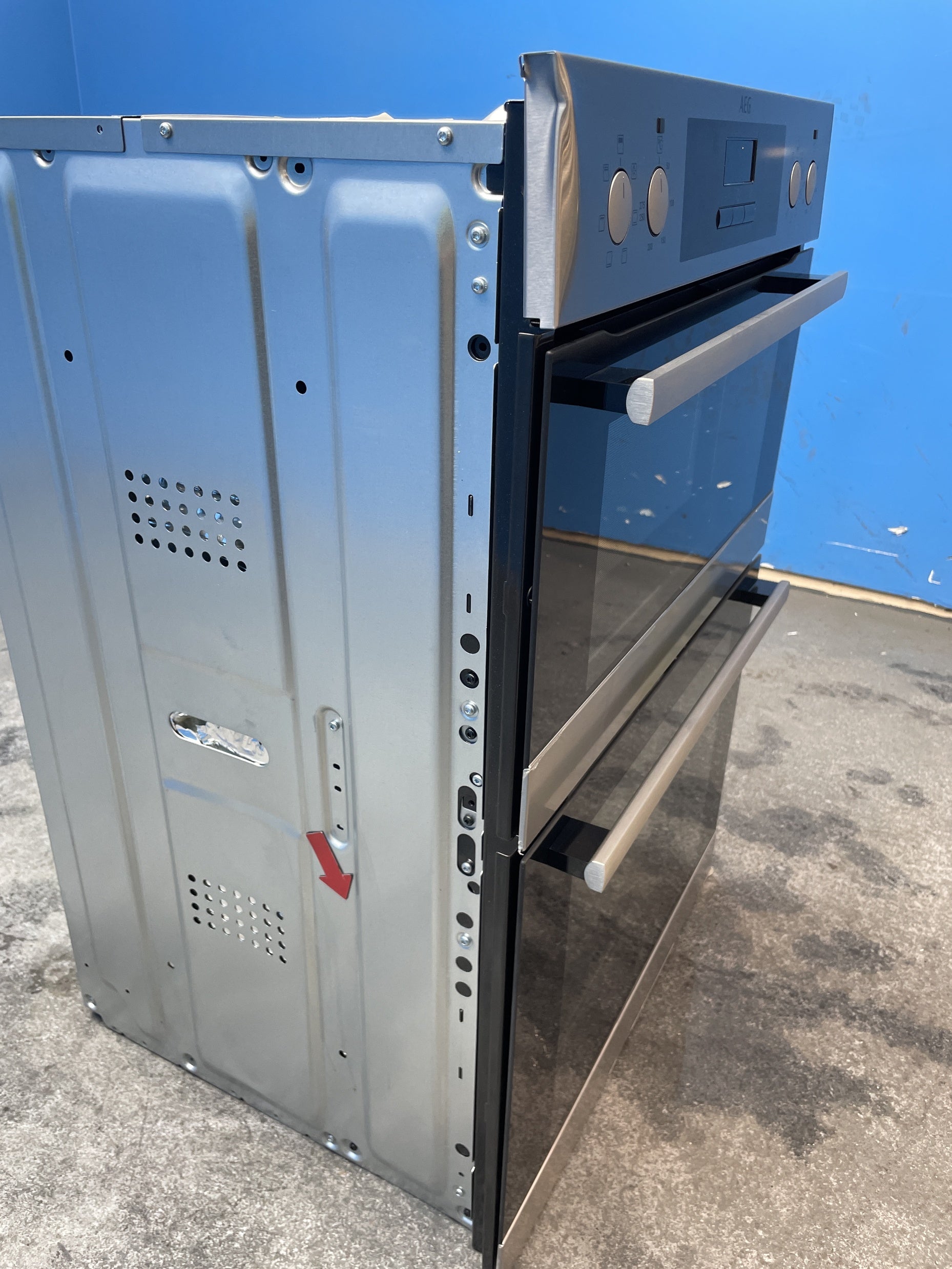 #GRC-158-204 - AEG DCB331010M SurroundCook Built-In Electric Double Oven