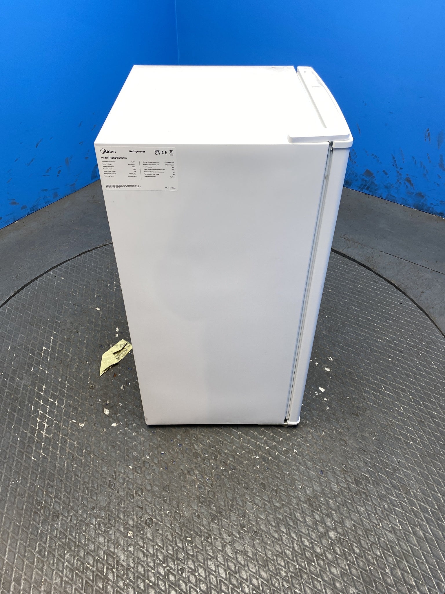 Midea MDRD125FGF01 80 Litre Under Counter Fridge