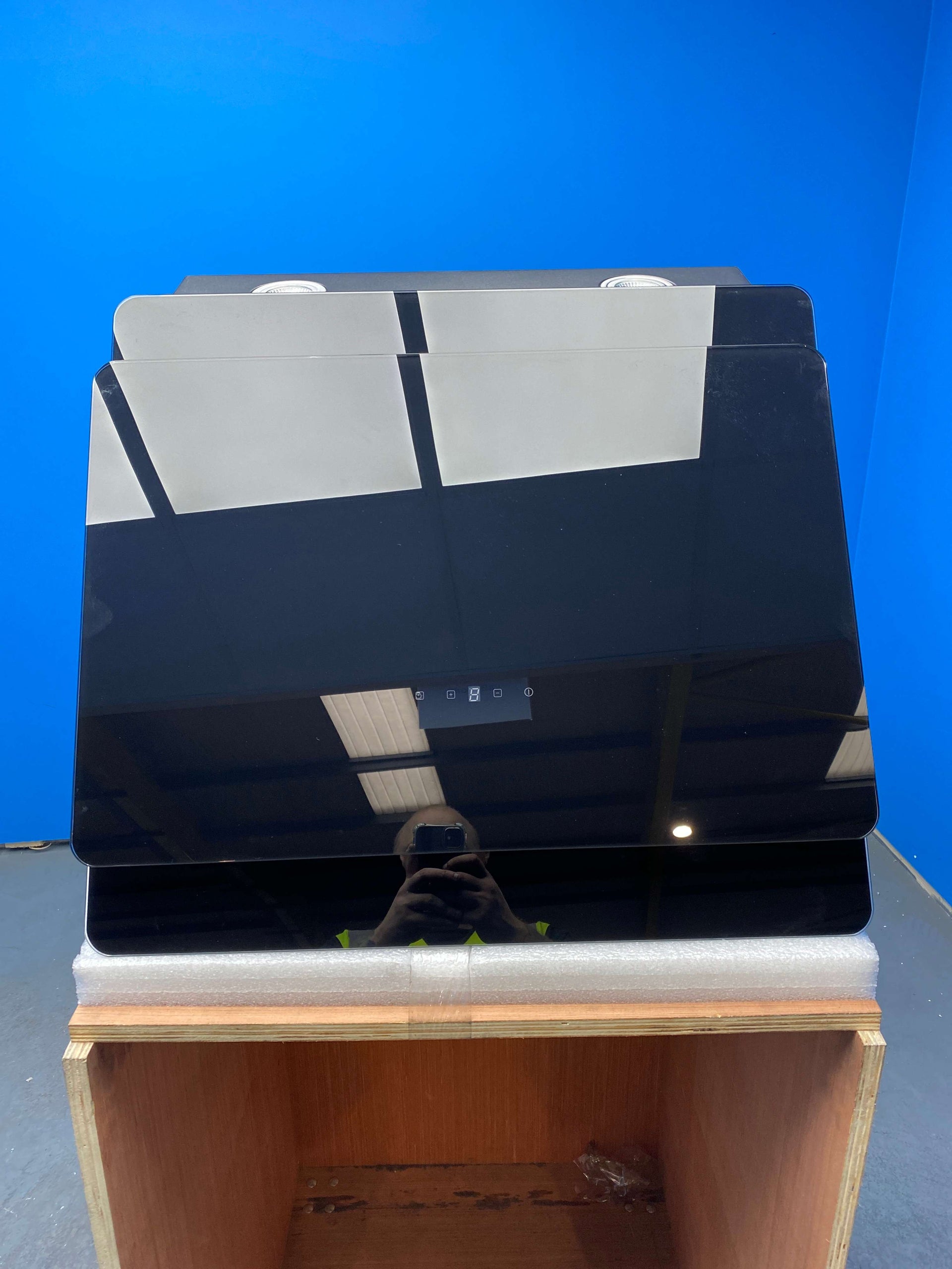 Neue NVMA60NN 60cm Angled Glass Cooker Hood