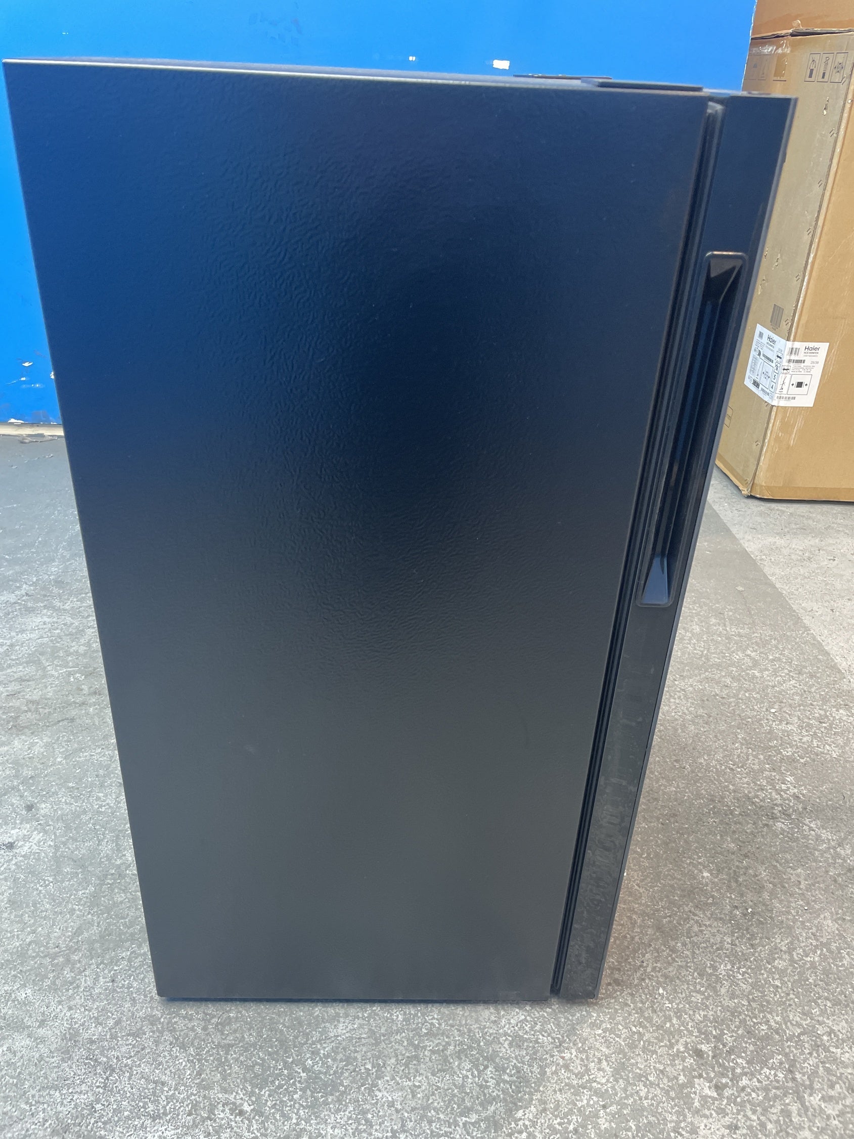 #GRC-157-236 - Hisense RW12D4NWG0 30‑Bottle Under Counter Wine Cooler