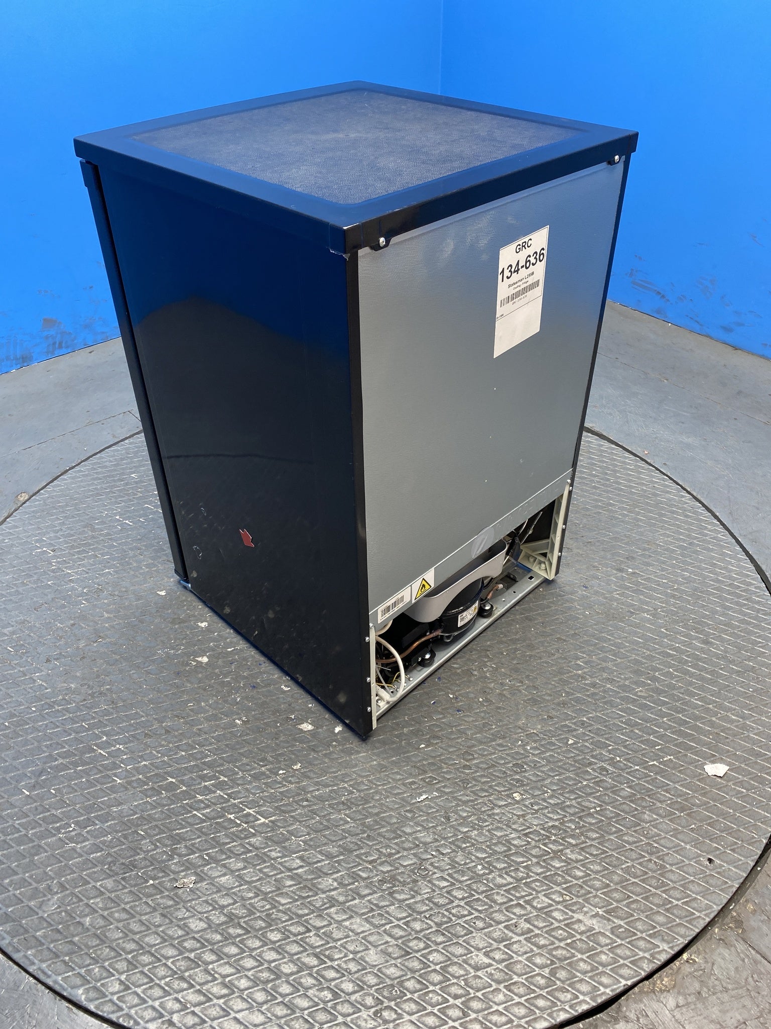 Statesman L255B 113 Litre 55cm Under Counter Fridge