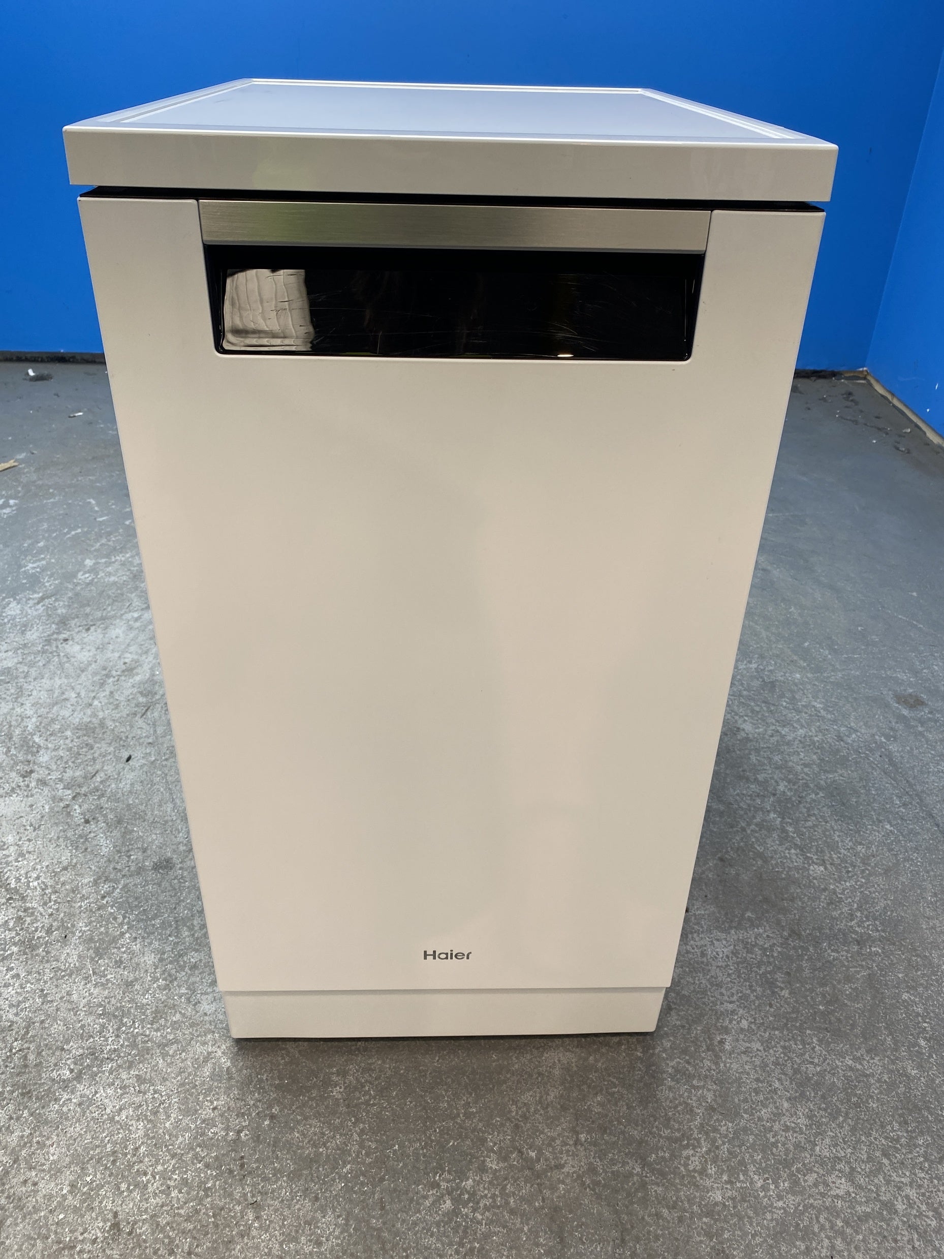 #GRC-157-947 - Haier XF1C3TB1FW I-Pro Shine Series 5 Slimline 10 Place Dishwasher