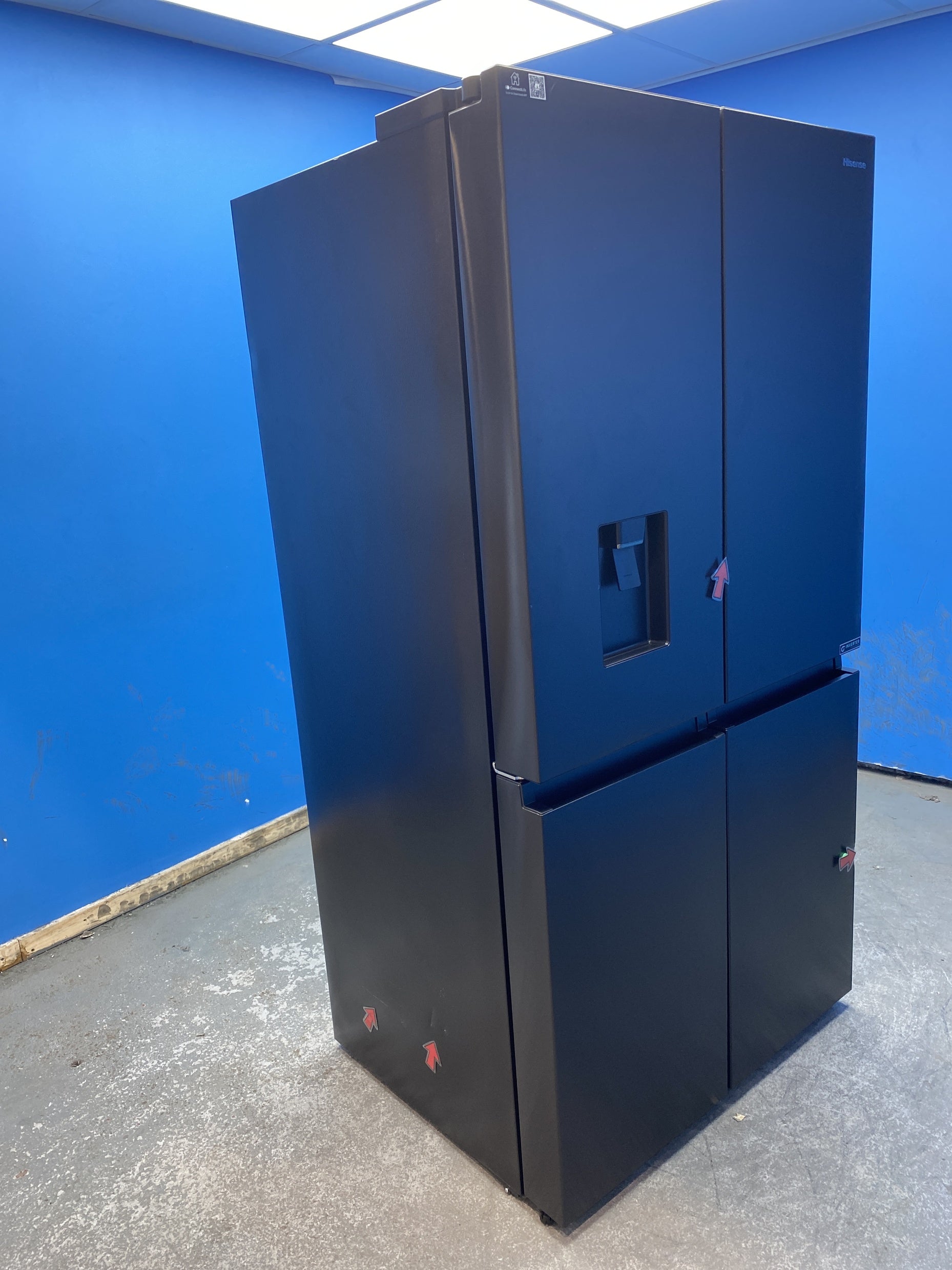 #GRC-143-633 - Hisense RQ758N4SWFE 606 Litre American Fridge Fridge Freezer