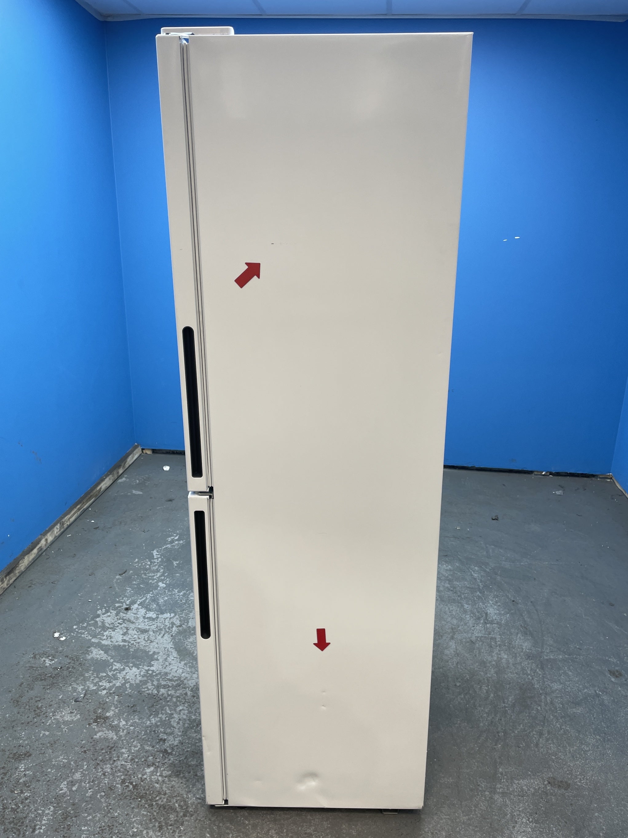 #GRC-154-292 - Hoover HVT3CLECKIHW 235 Litre Combi Fridge Freezer