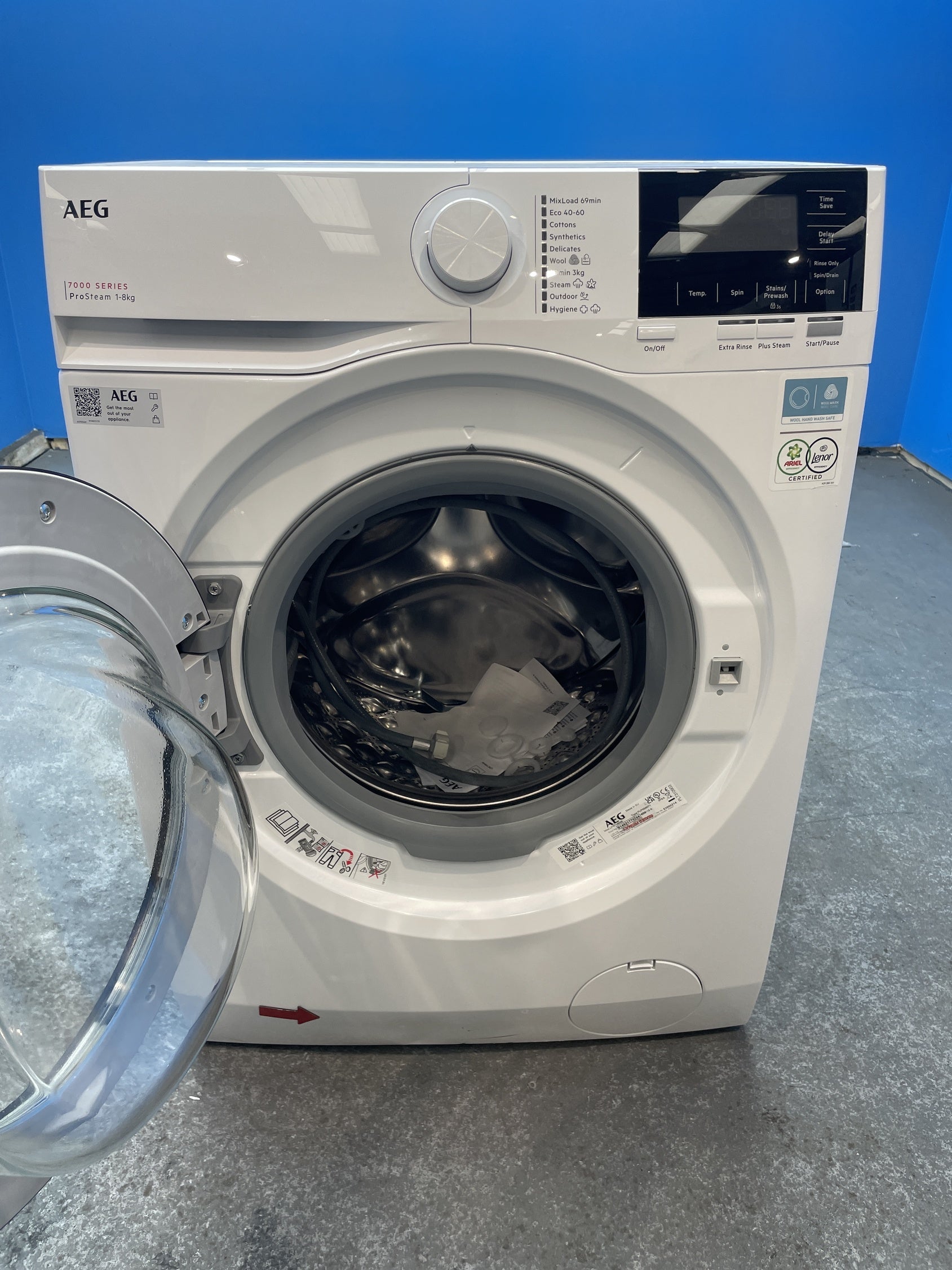 #GRC-154-088 - AEG LFR71864B 8kg 1600rpm ProSteam Washing Machine