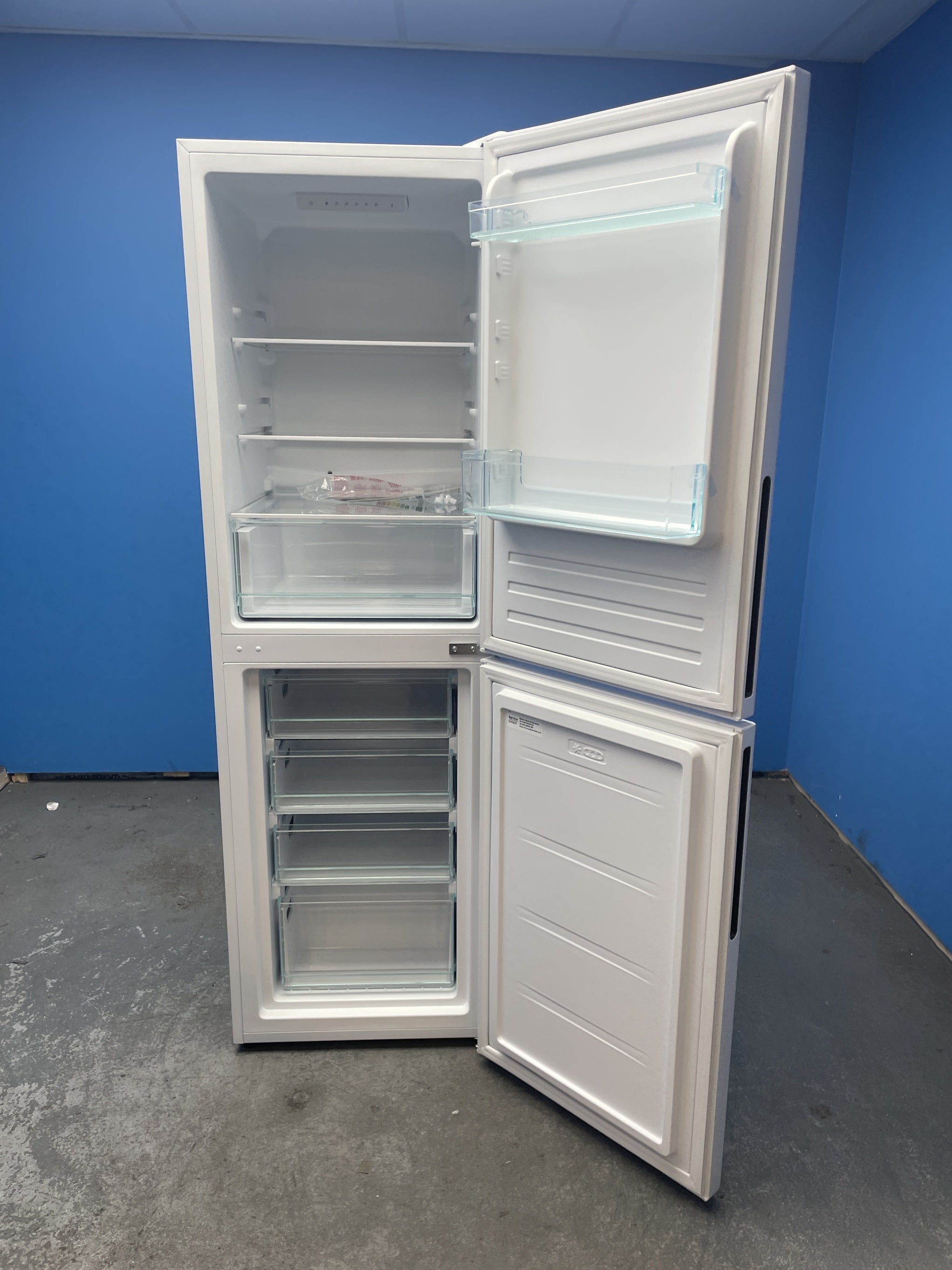 #GRC-152-207 - Candy CCT3L517EWK 252 Litre Combi Fridge Freezer